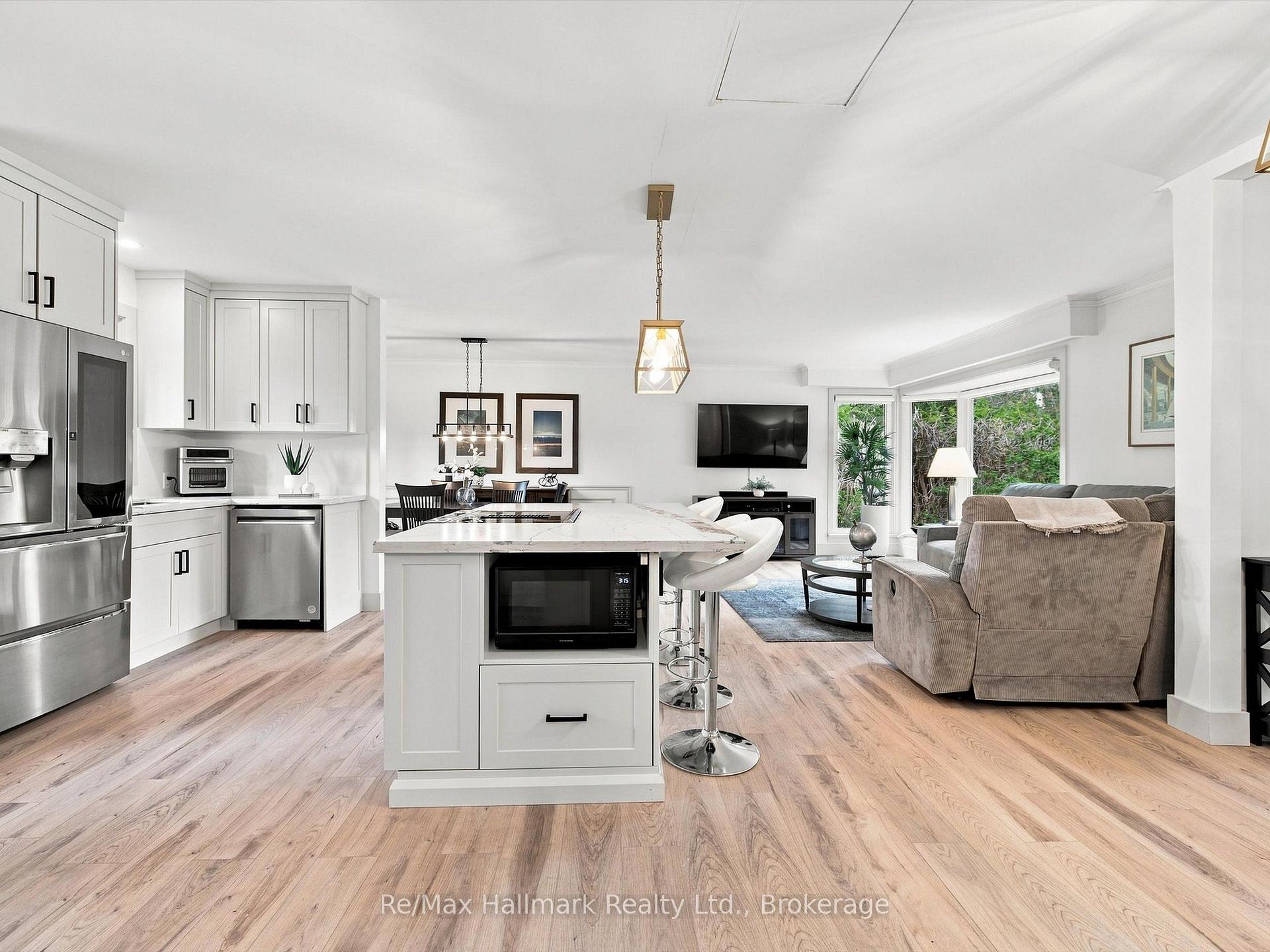 Photo 9 of 2031 Duncan Road, Oakville, Ford — HOMEH
