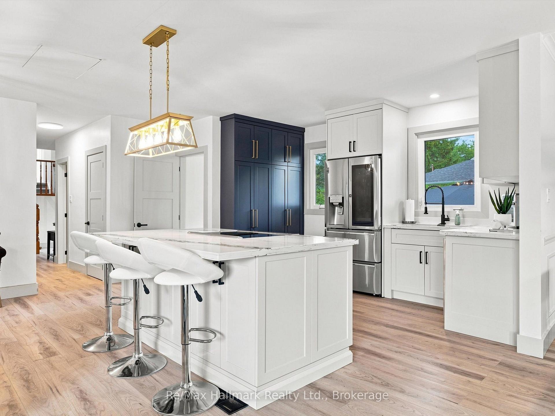Photo 10 of 2031 Duncan Road, Oakville, Ford — HOMEH