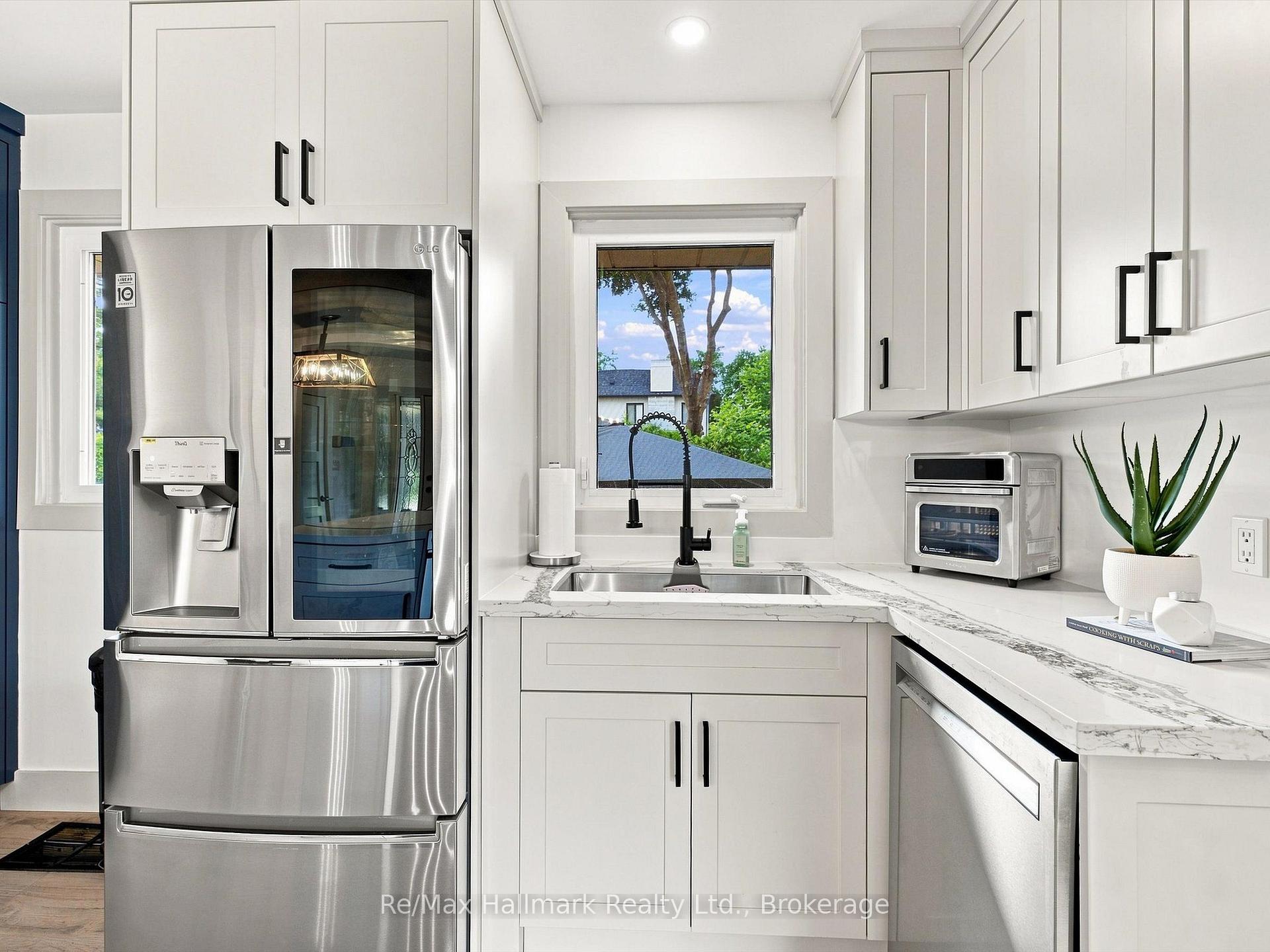 Photo 11 of 2031 Duncan Road, Oakville, Ford — HOMEH