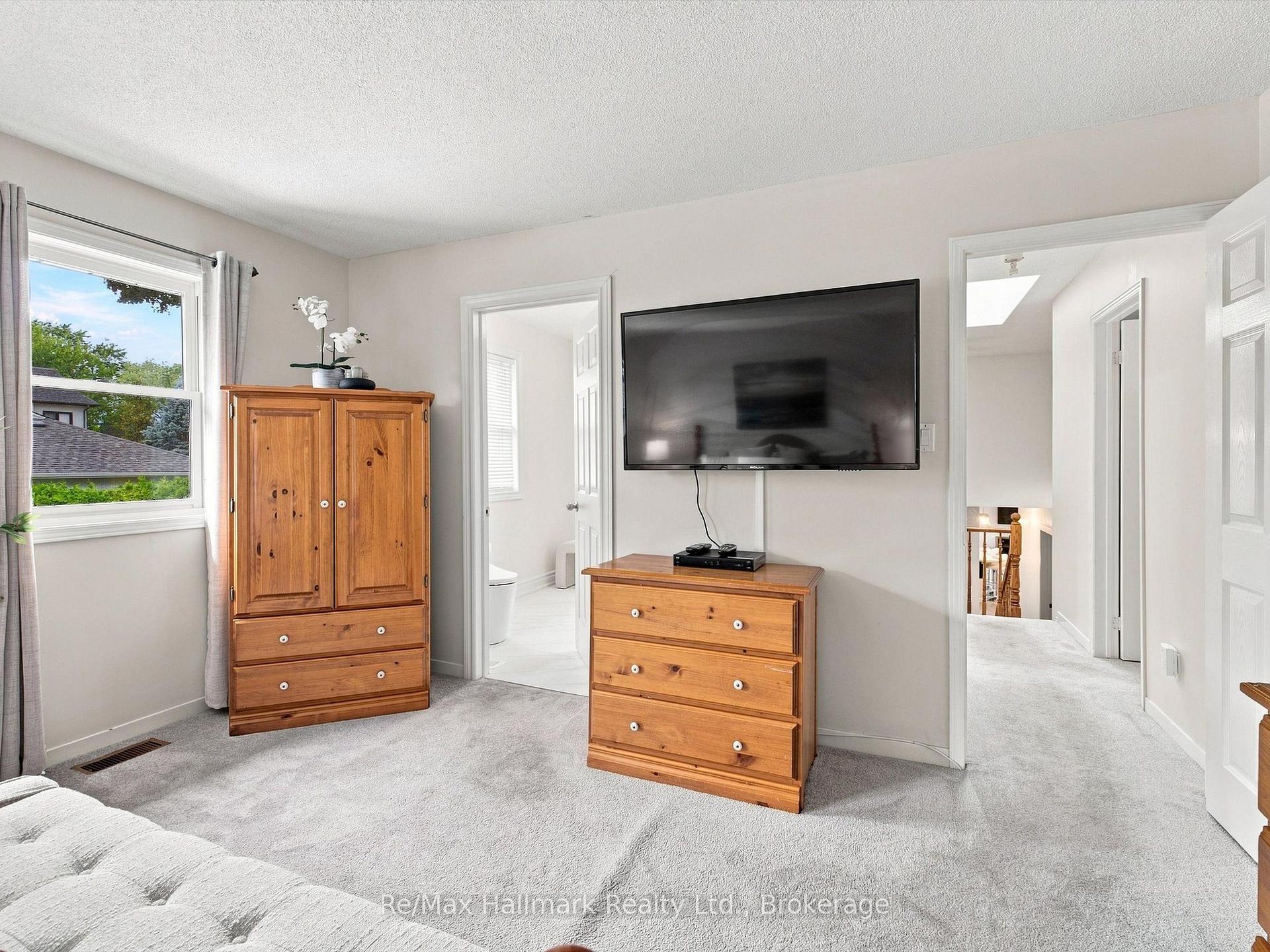 Photo 25 of 2031 Duncan Road, Oakville, Ford — HOMEH