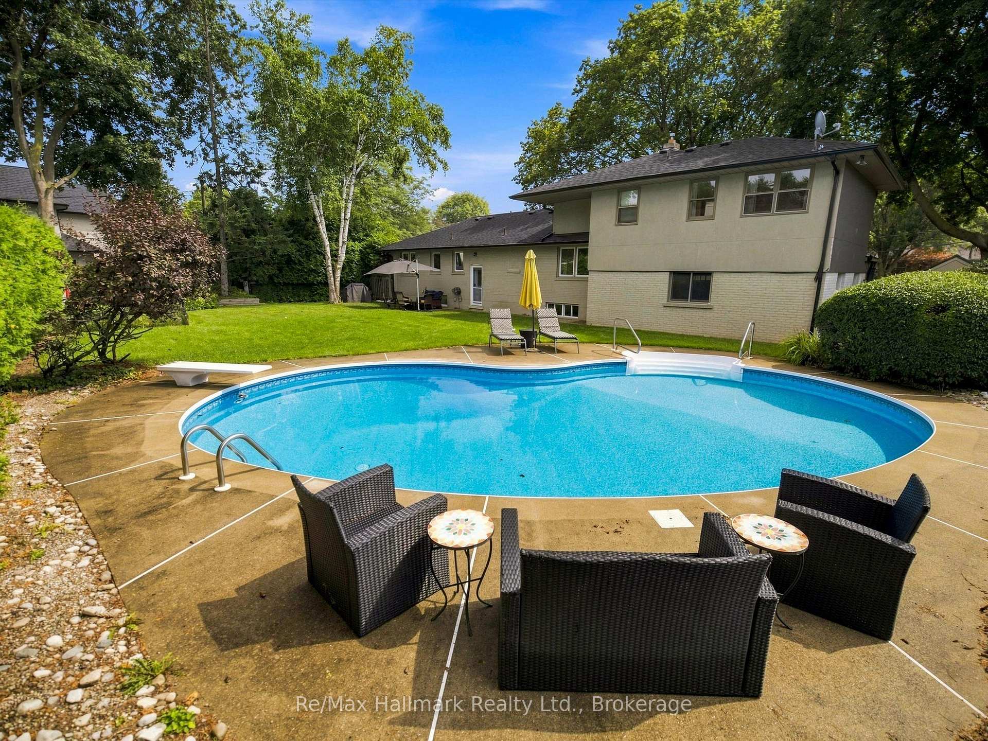 Photo 37 of 2031 Duncan Road, Oakville, Ford — HOMEH