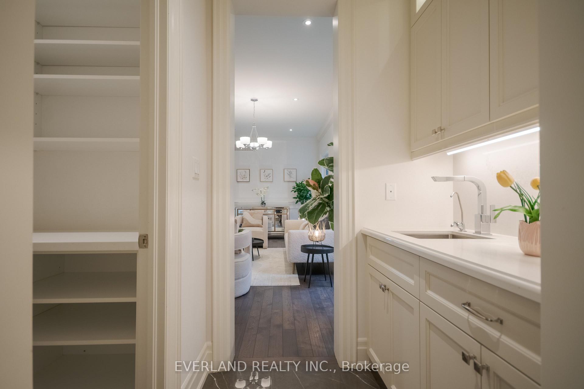 Photo 12 of 97 Fitzgerald Avenue, Markham, Unionville — HOMEH