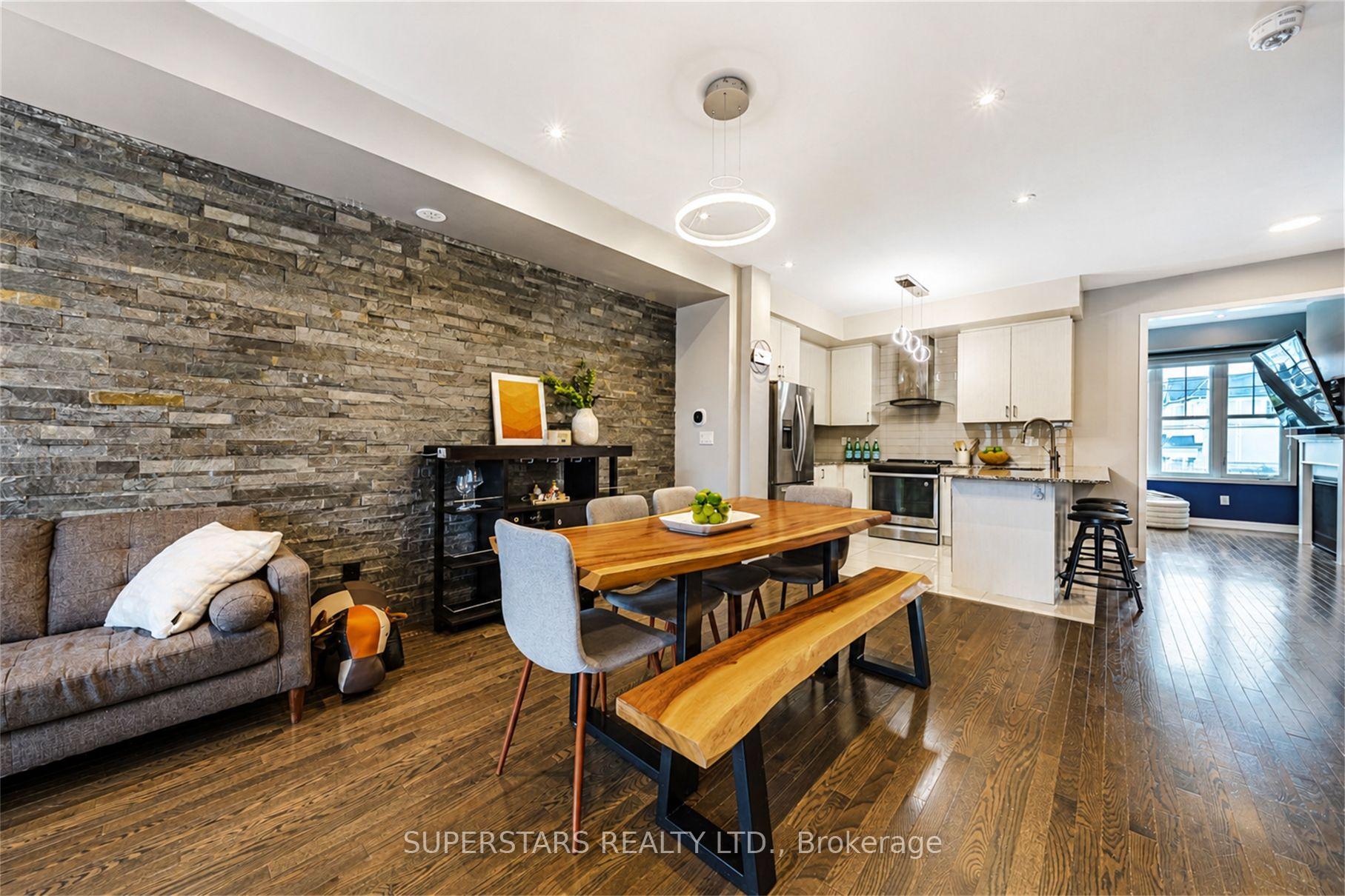 Photo 1 of 10604 Bathurst Street, Vaughan, Patterson — HOMEH