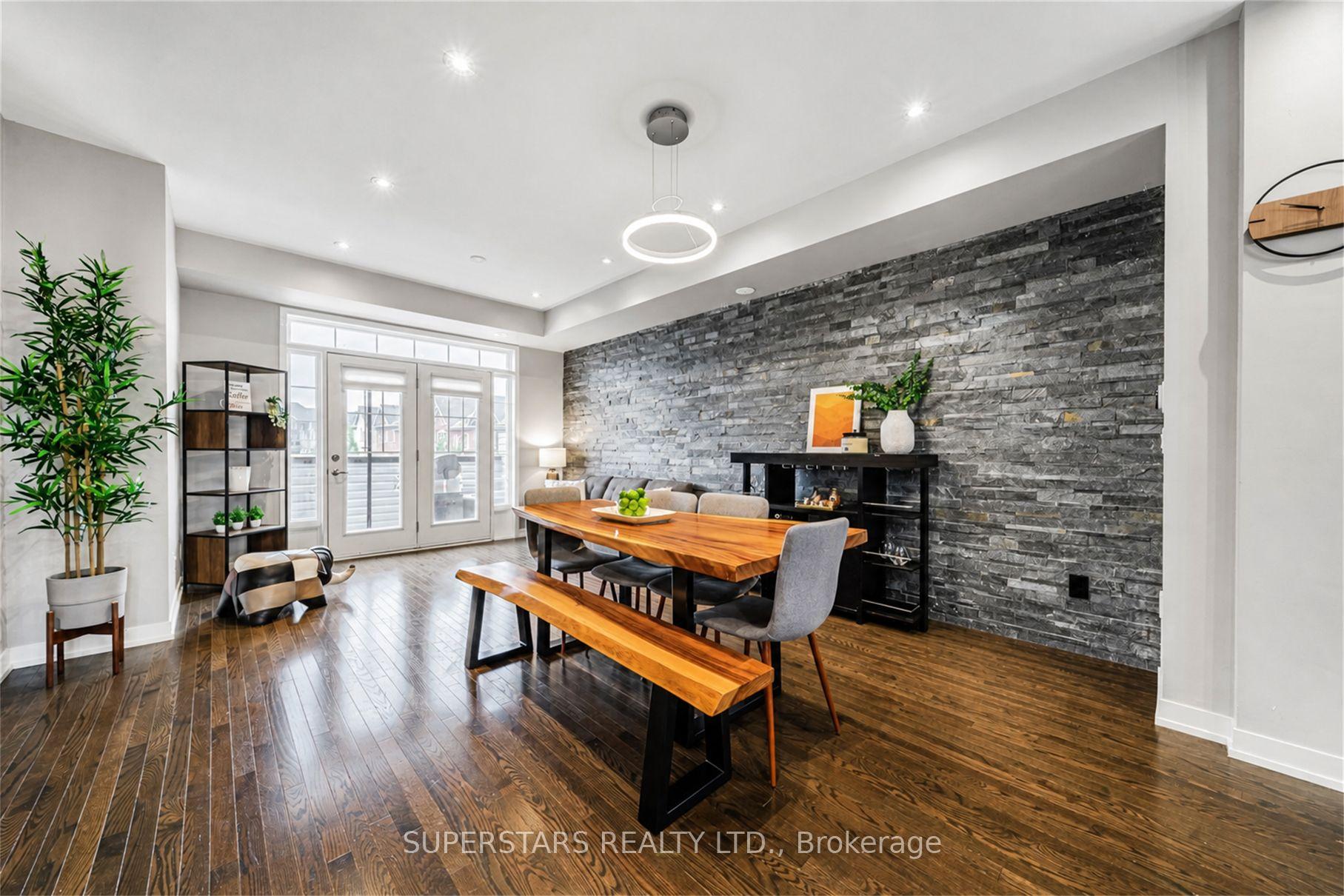 Photo 8 of 10604 Bathurst Street, Vaughan, Patterson — HOMEH