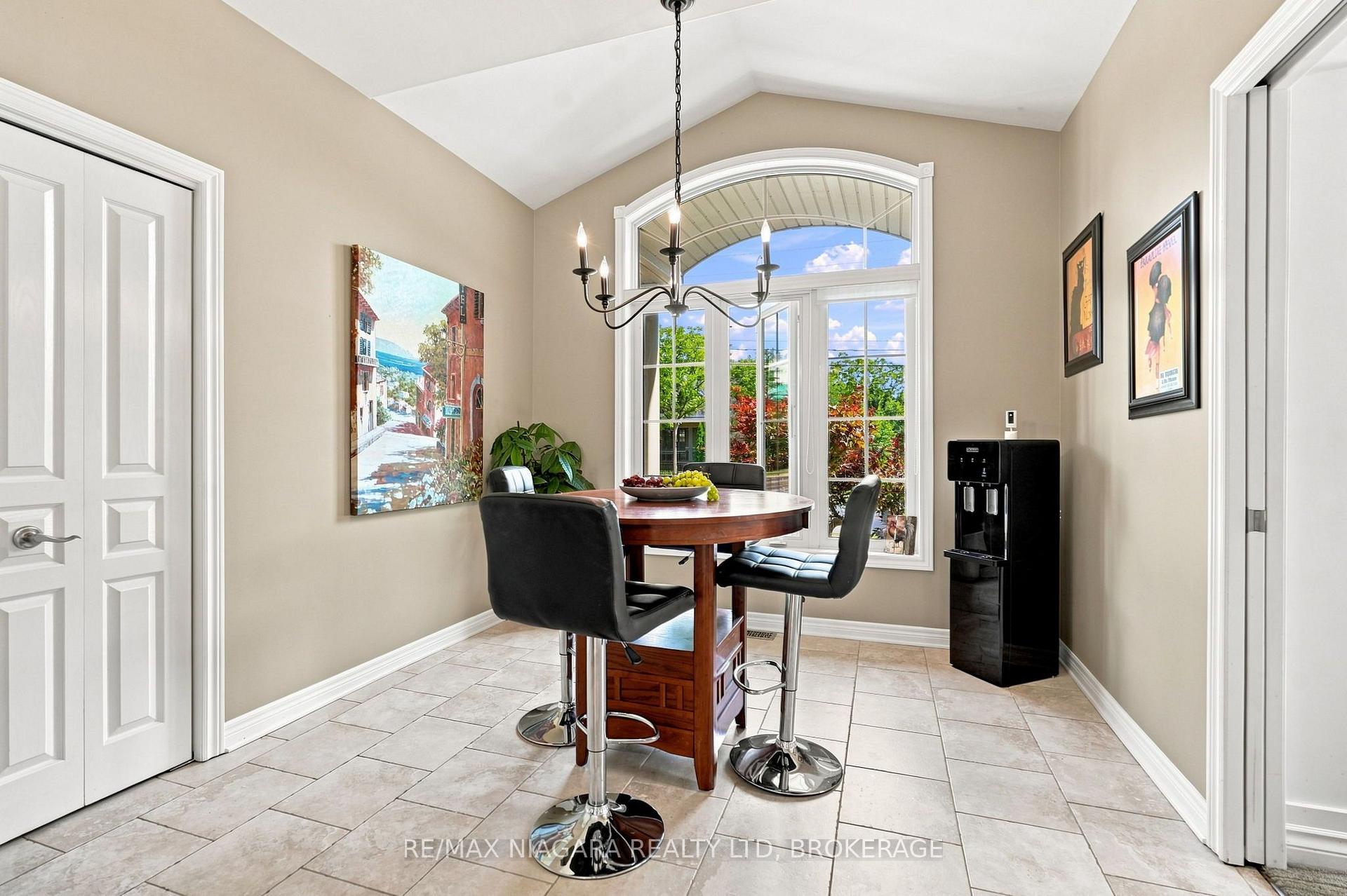 Photo 14 of 1025 Pelham Road, St. Catharines, Rykert/Vansickle — HOMEH