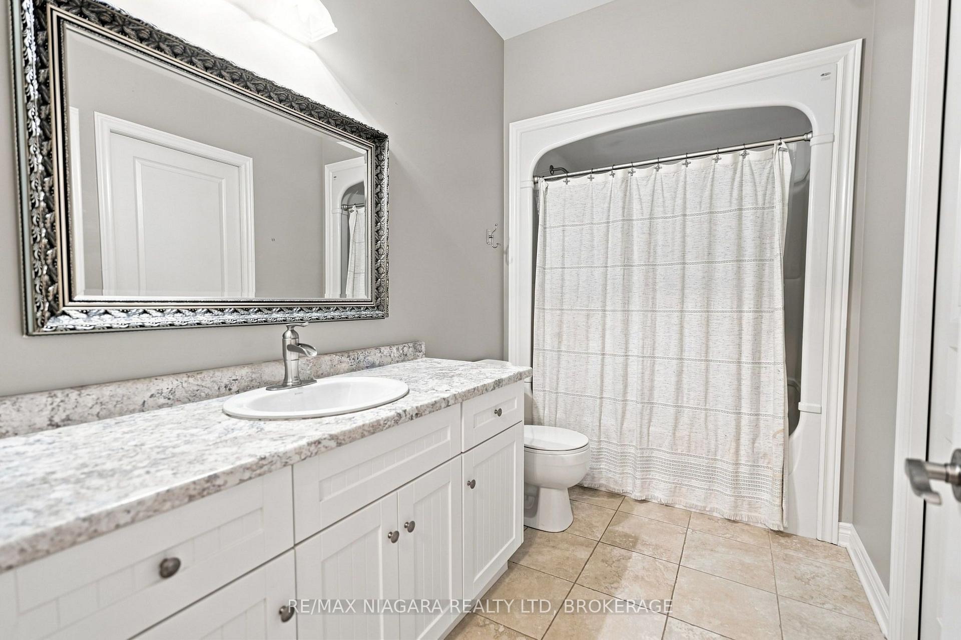 Photo 21 of 1025 Pelham Road, St. Catharines, Rykert/Vansickle — HOMEH