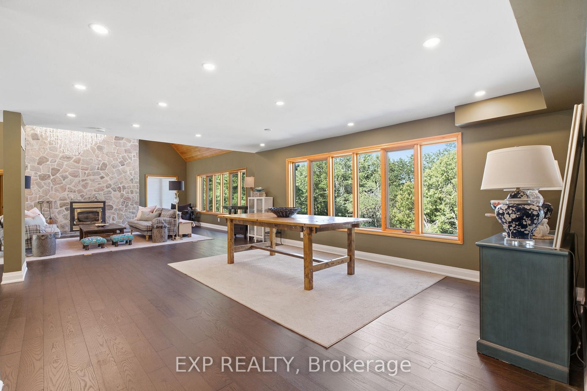 Photo 11 of 1785 Davis Drive W, King, Rural King — HOMEH