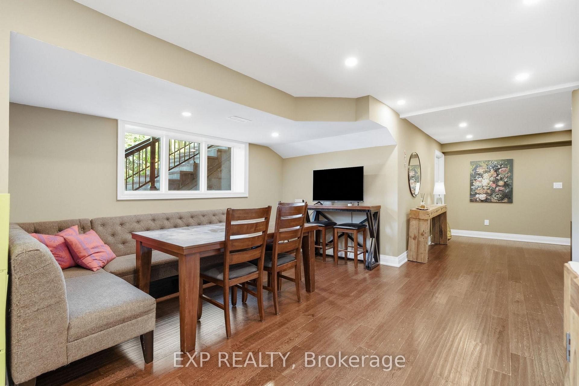 Photo 27 of 1785 Davis Drive W, King, Rural King — HOMEH