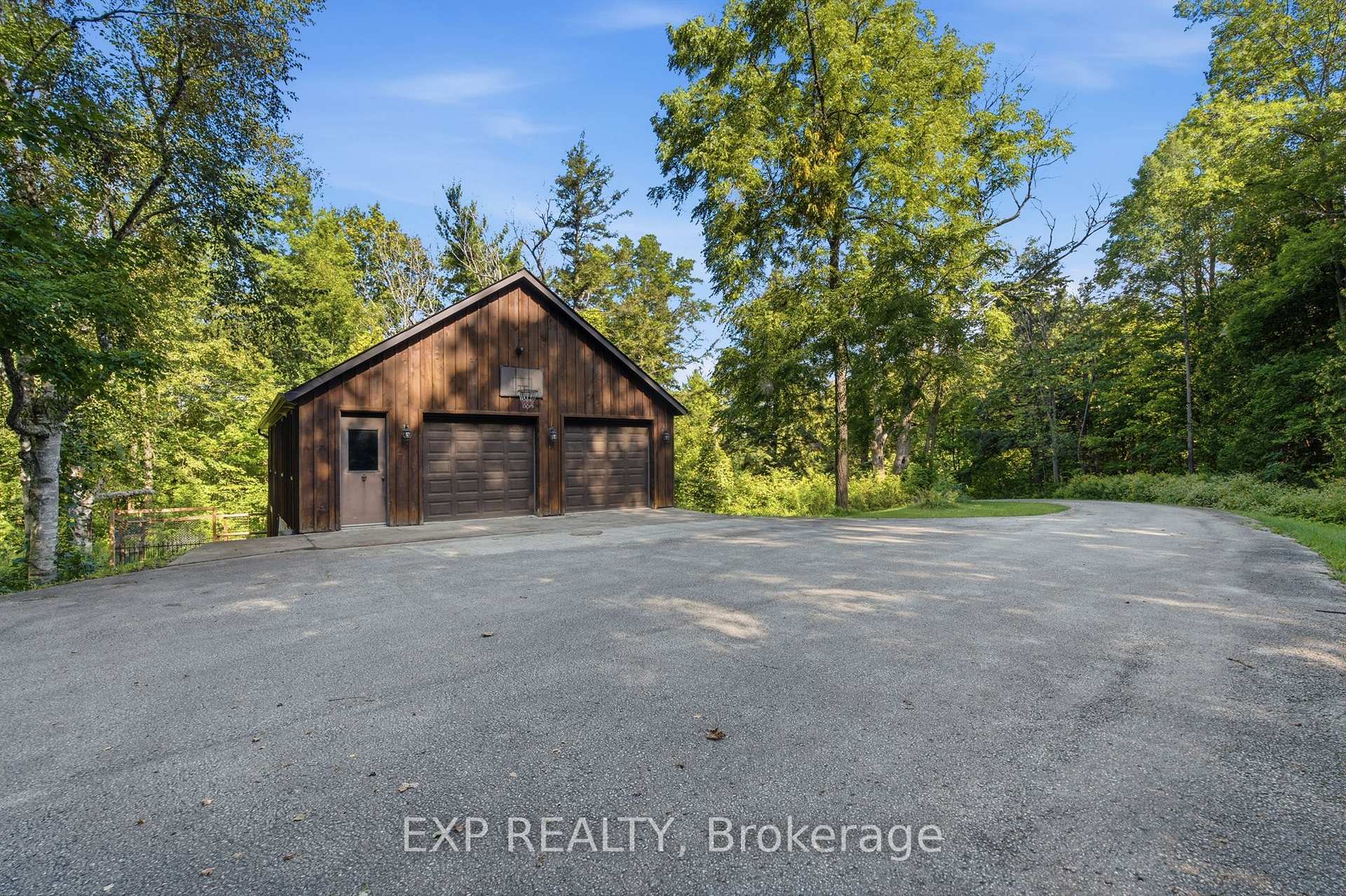 Photo 34 of 1785 Davis Drive W, King, Rural King — HOMEH