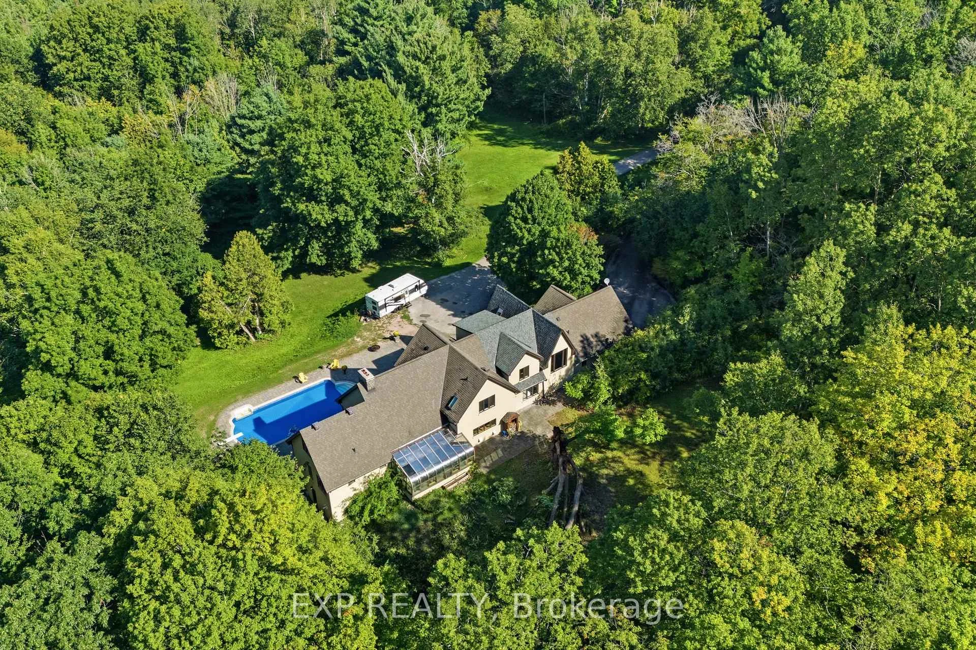 Photo 3 of 1785 Davis Drive W, King, Rural King — HOMEH