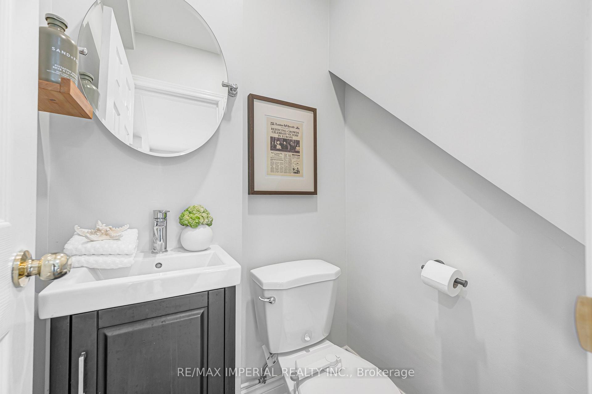 Photo 15 of 609 Millwood Road, Toronto, Mount Pleasant East — HOMEH