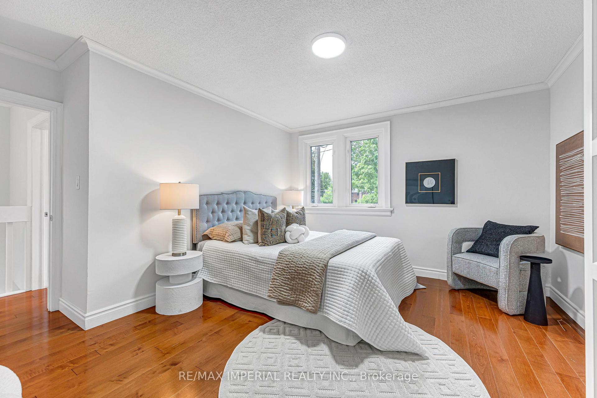 Photo 19 of 609 Millwood Road, Toronto, Mount Pleasant East — HOMEH
