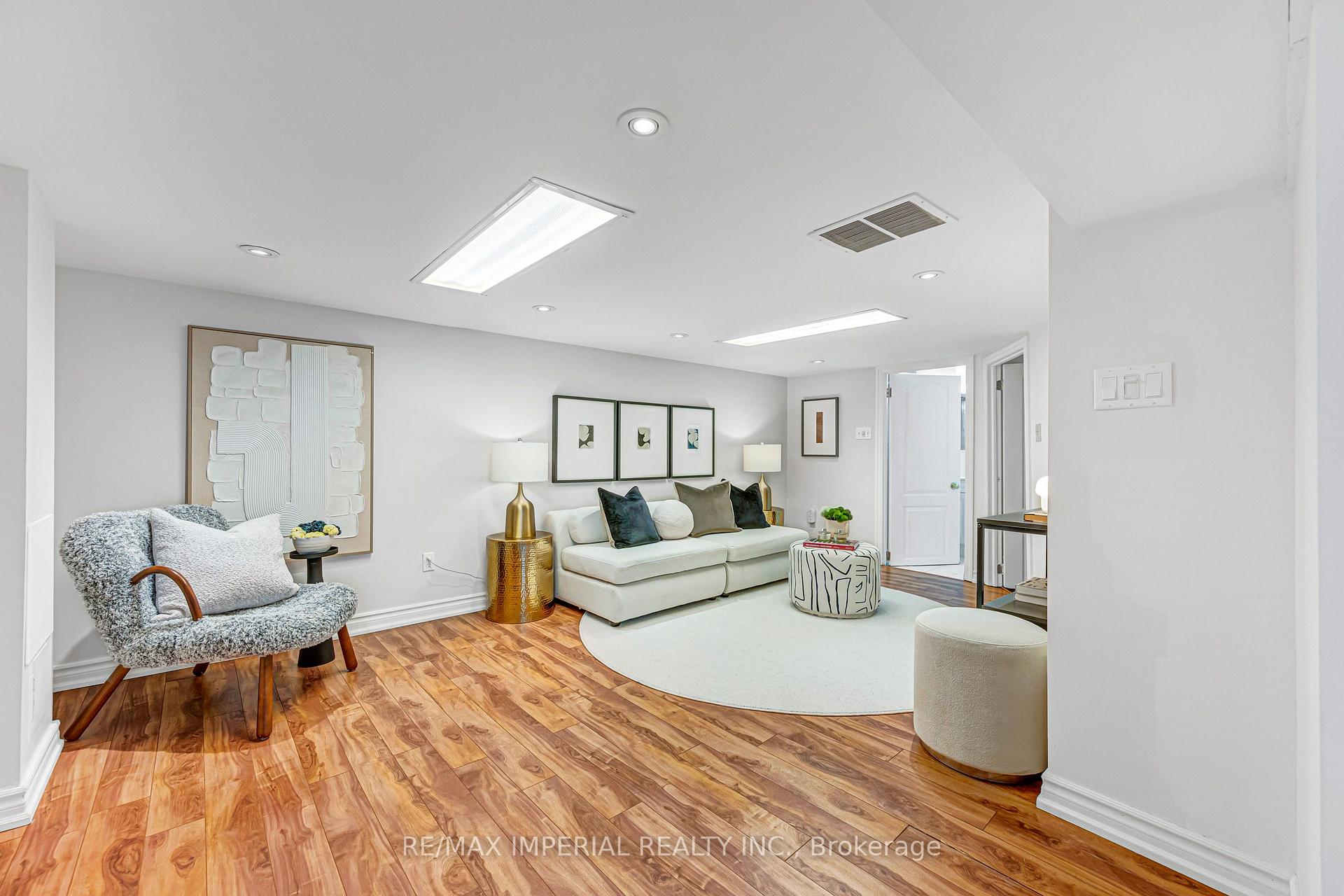 Photo 22 of 609 Millwood Road, Toronto, Mount Pleasant East — HOMEH