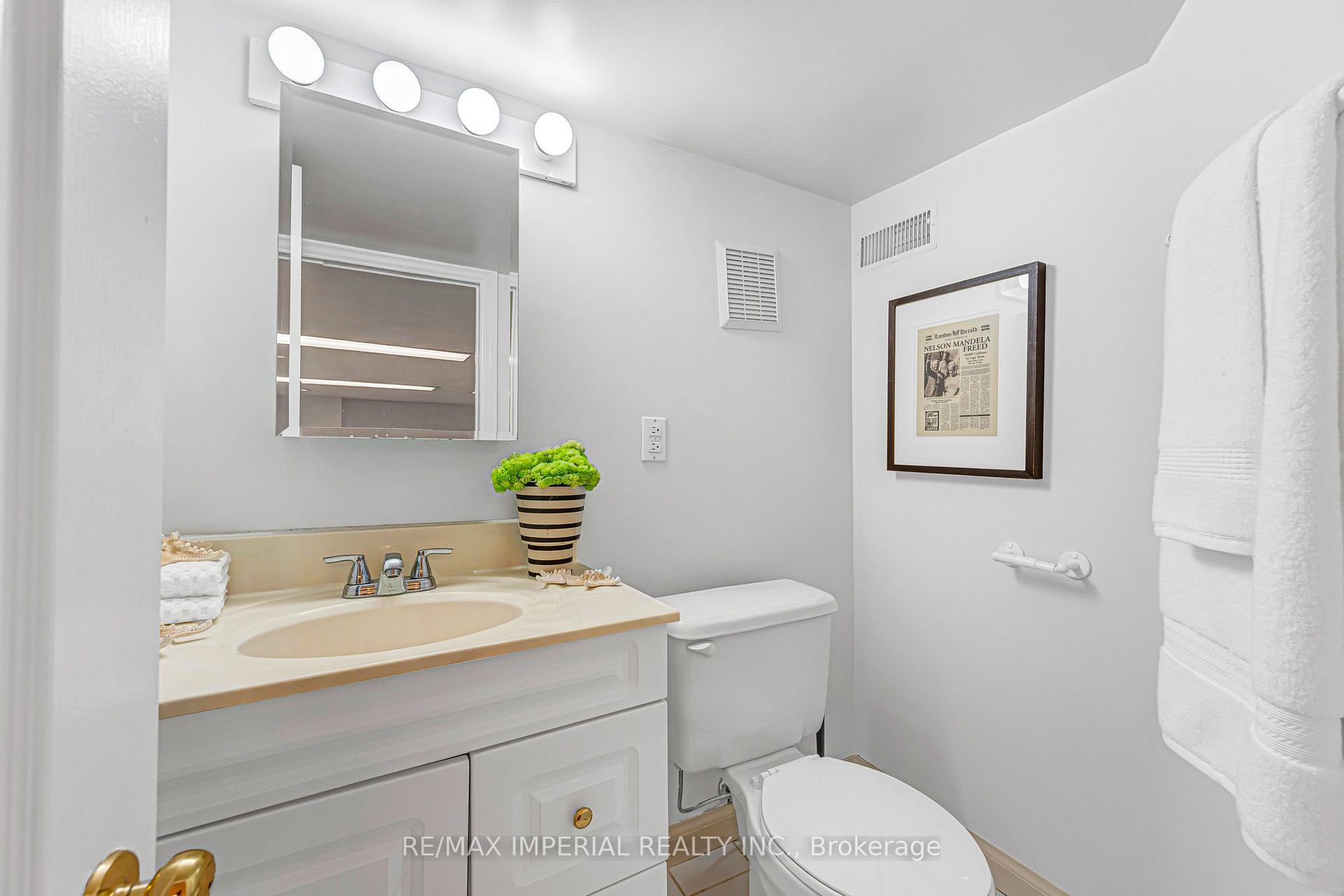 Photo 25 of 609 Millwood Road, Toronto, Mount Pleasant East — HOMEH