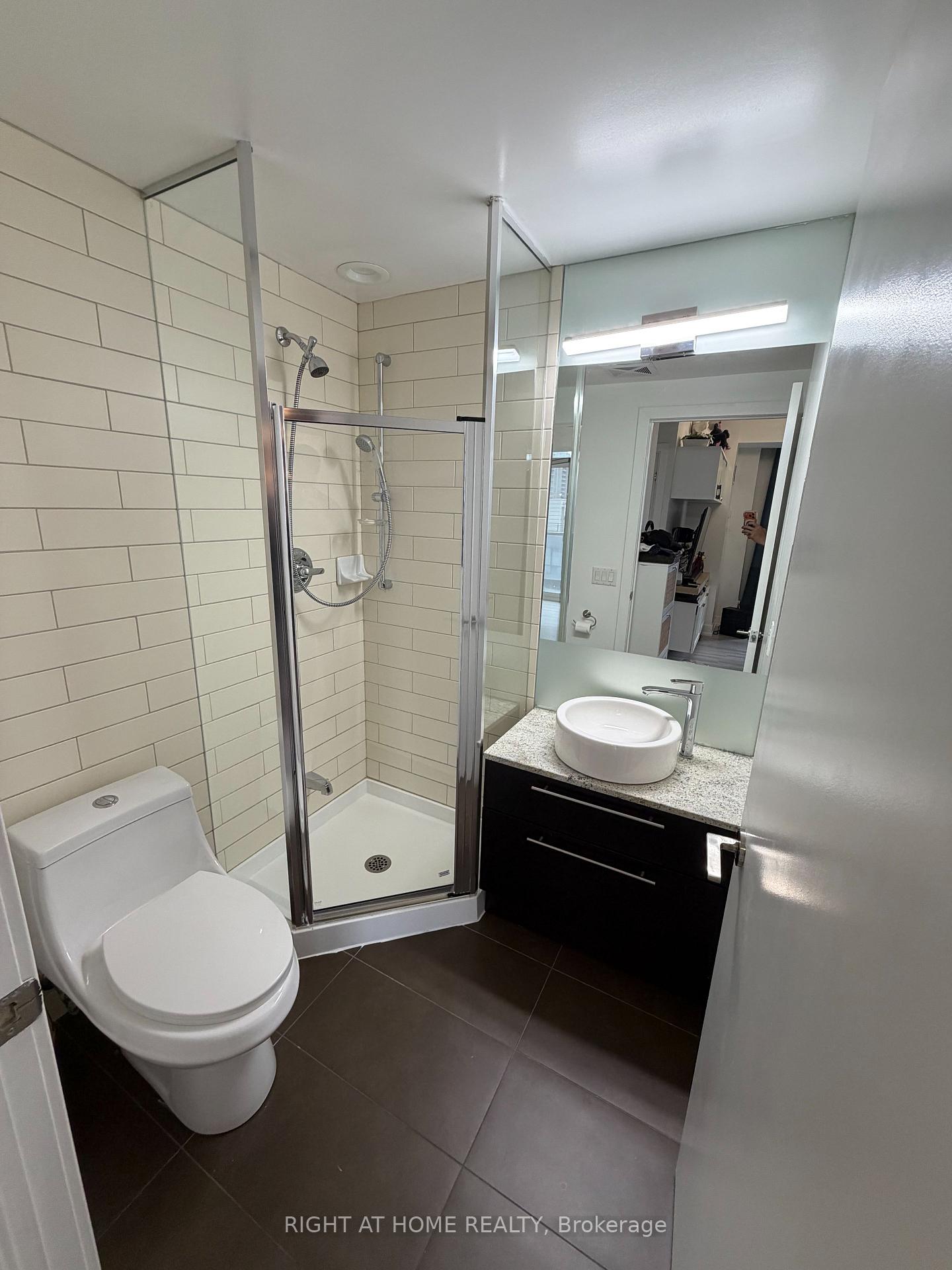 Photo 9 of Unit 2001, 21 Carlton Street, Toronto, Church-Yonge Corridor — HOMEH