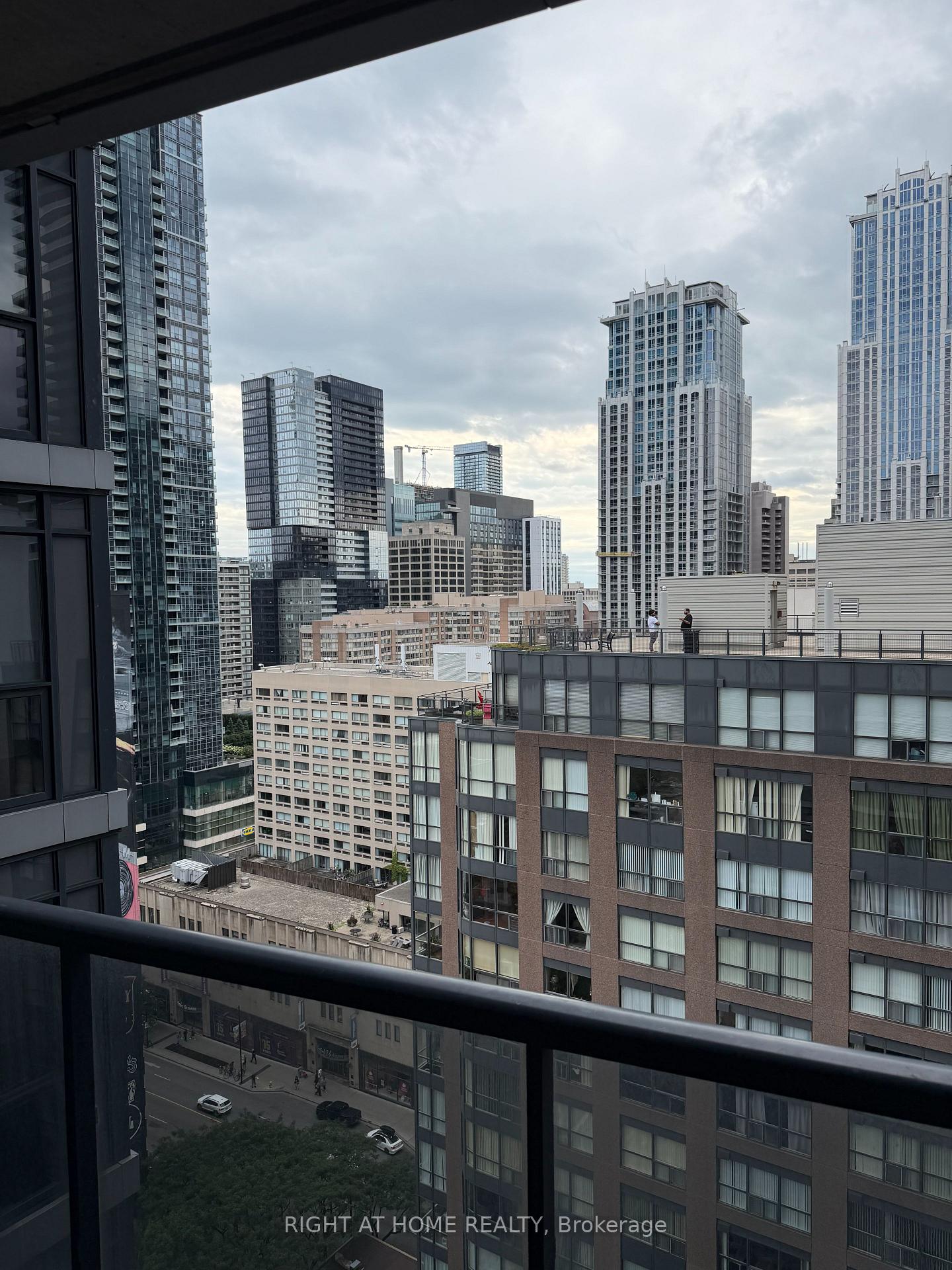 Photo 11 of Unit 2001, 21 Carlton Street, Toronto, Church-Yonge Corridor — HOMEH