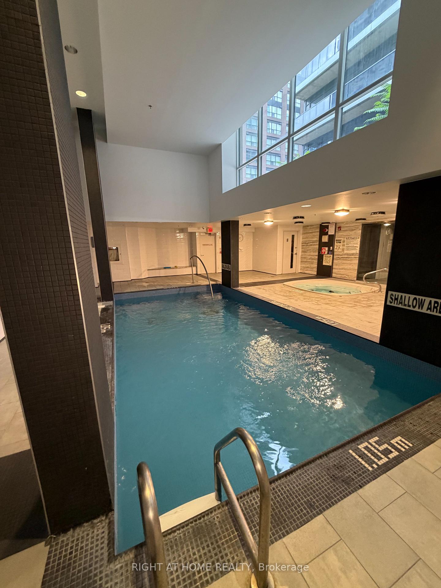Photo 13 of Unit 2001, 21 Carlton Street, Toronto, Church-Yonge Corridor — HOMEH
