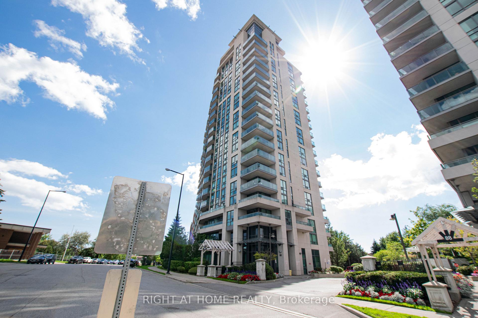 Front of Unit 1901, 68 Grangeway Avenue