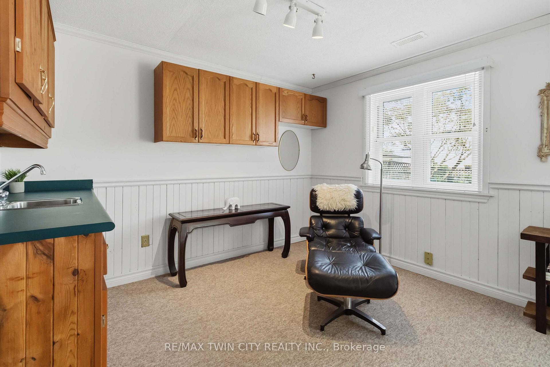 Photo 26 of 22 Allensgate Drive, Brantford, Mayfair — HOMEH