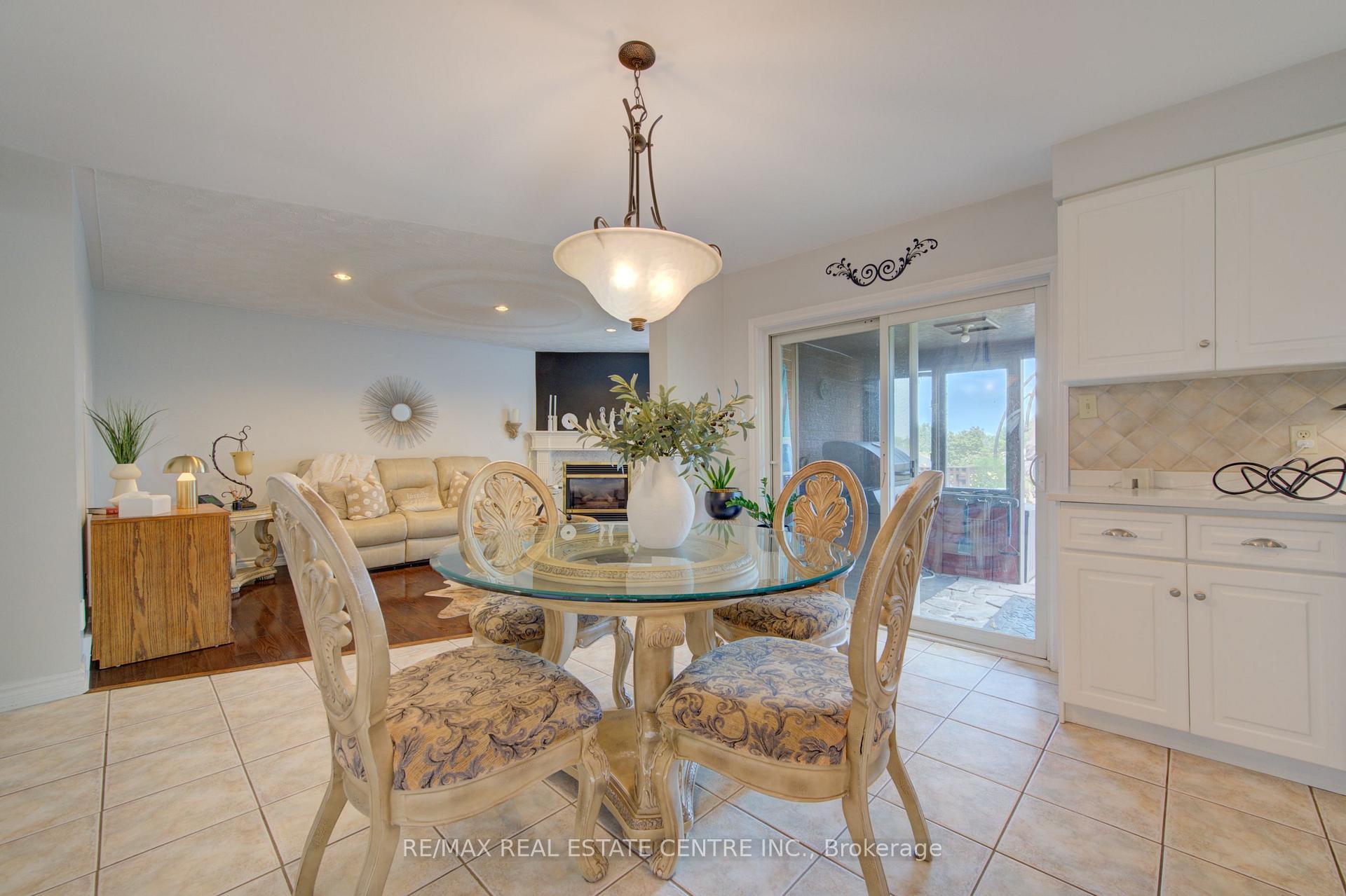 Photo 10 of 51 Copperfield Drive, Cambridge, Christopher-Champlain — HOMEH
