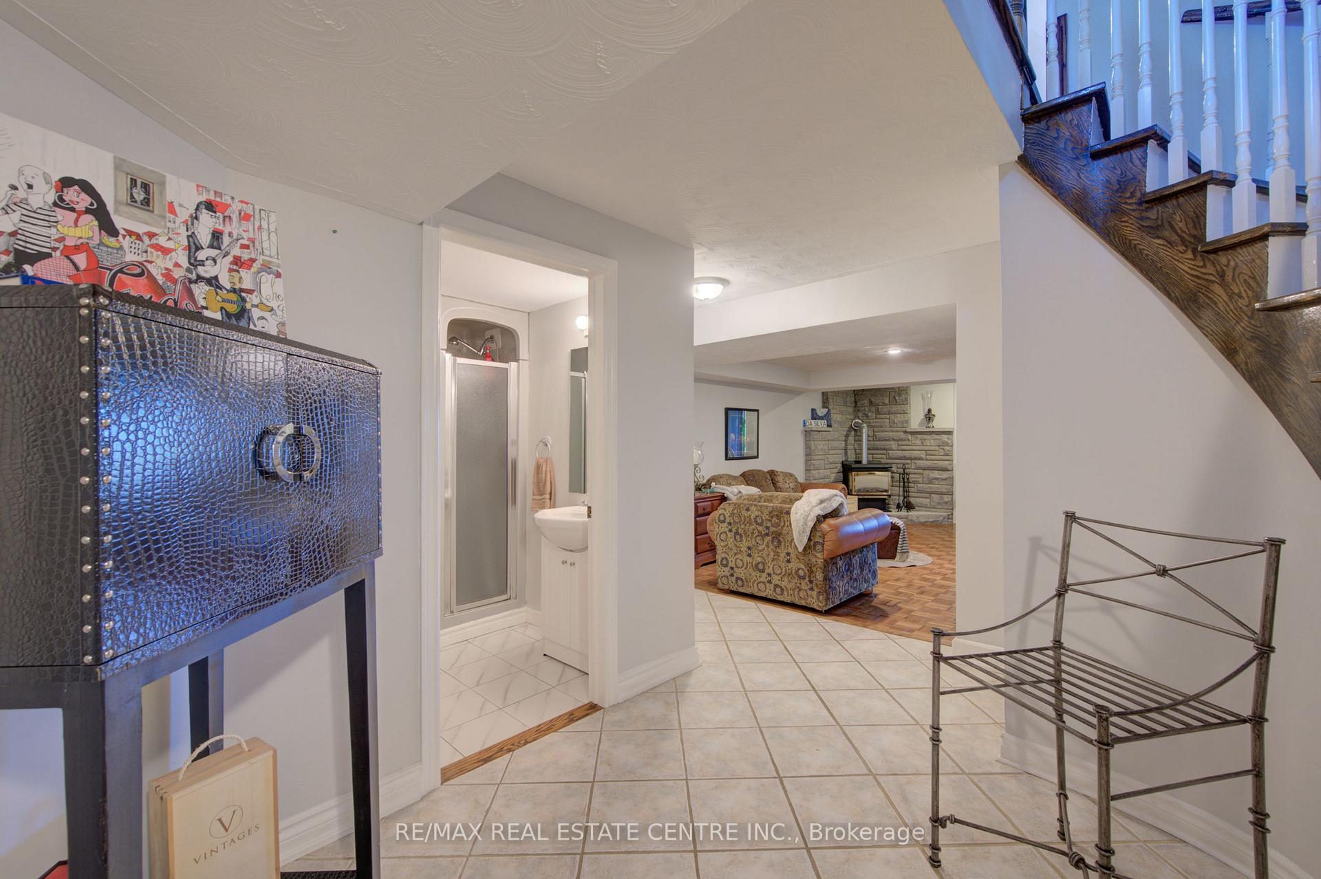 Photo 32 of 51 Copperfield Drive, Cambridge, Christopher-Champlain — HOMEH