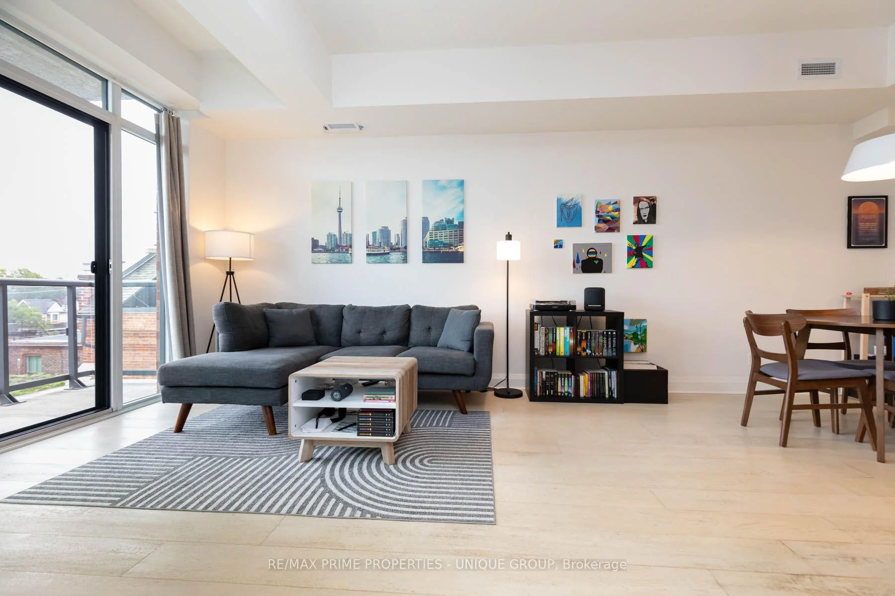 Photo 8 of Unit 304, 245 Perth Avenue, Toronto, Dovercourt-Wallace Emerson-Junction — HOMEH