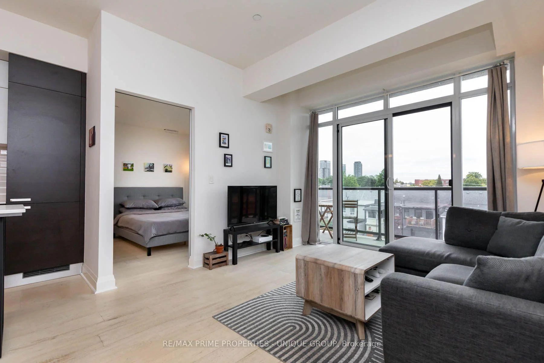 Photo 12 of Unit 304, 245 Perth Avenue, Toronto, Dovercourt-Wallace Emerson-Junction — HOMEH