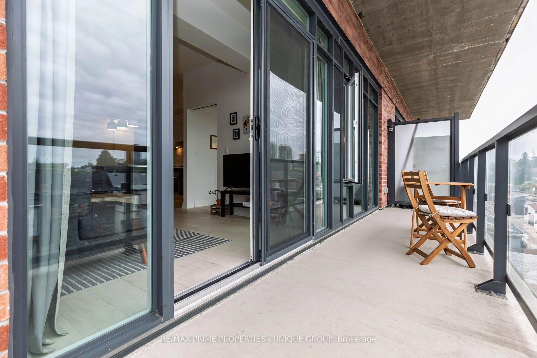 Photo 29 of Unit 304, 245 Perth Avenue, Toronto, Dovercourt-Wallace Emerson-Junction — HOMEH