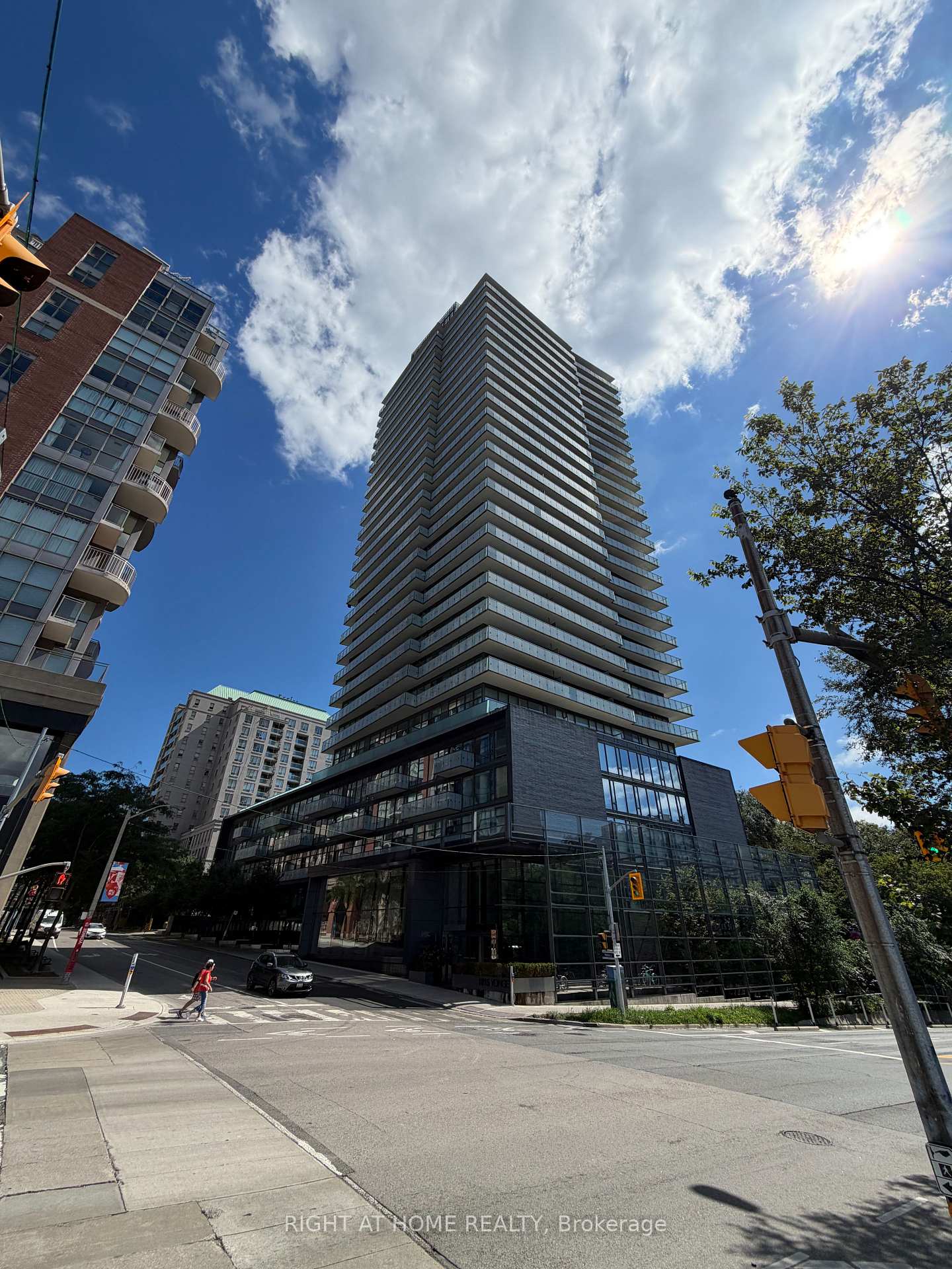 Photo 1 of Unit 704, 1815 Yonge Street, Toronto, Mount Pleasant West — HOMEH