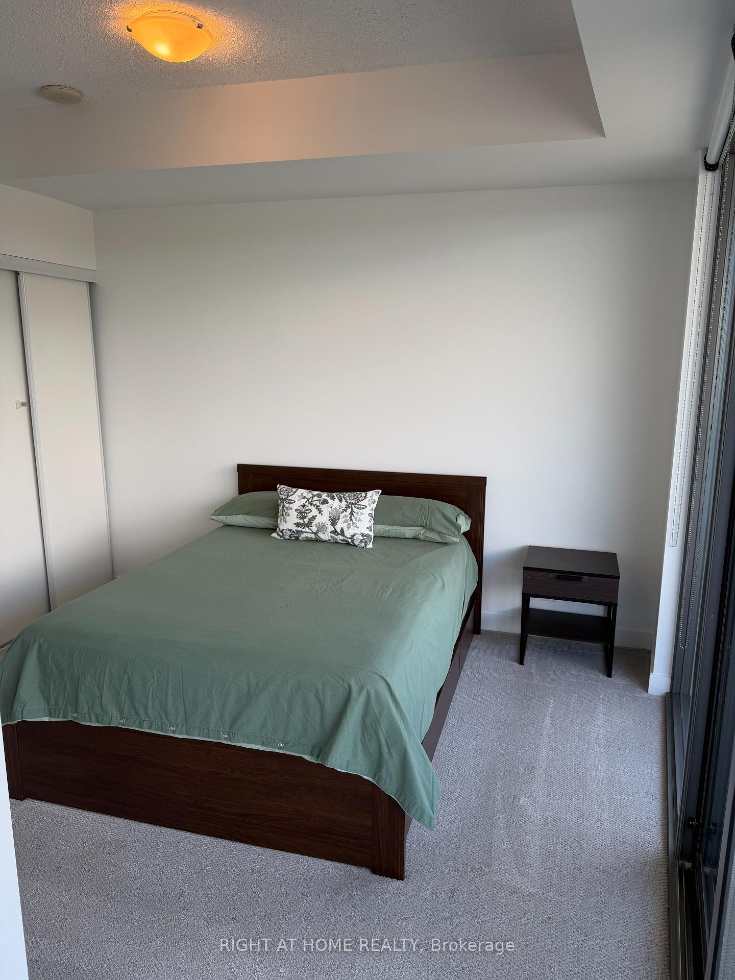 Photo 11 of Unit 704, 1815 Yonge Street, Toronto, Mount Pleasant West — HOMEH