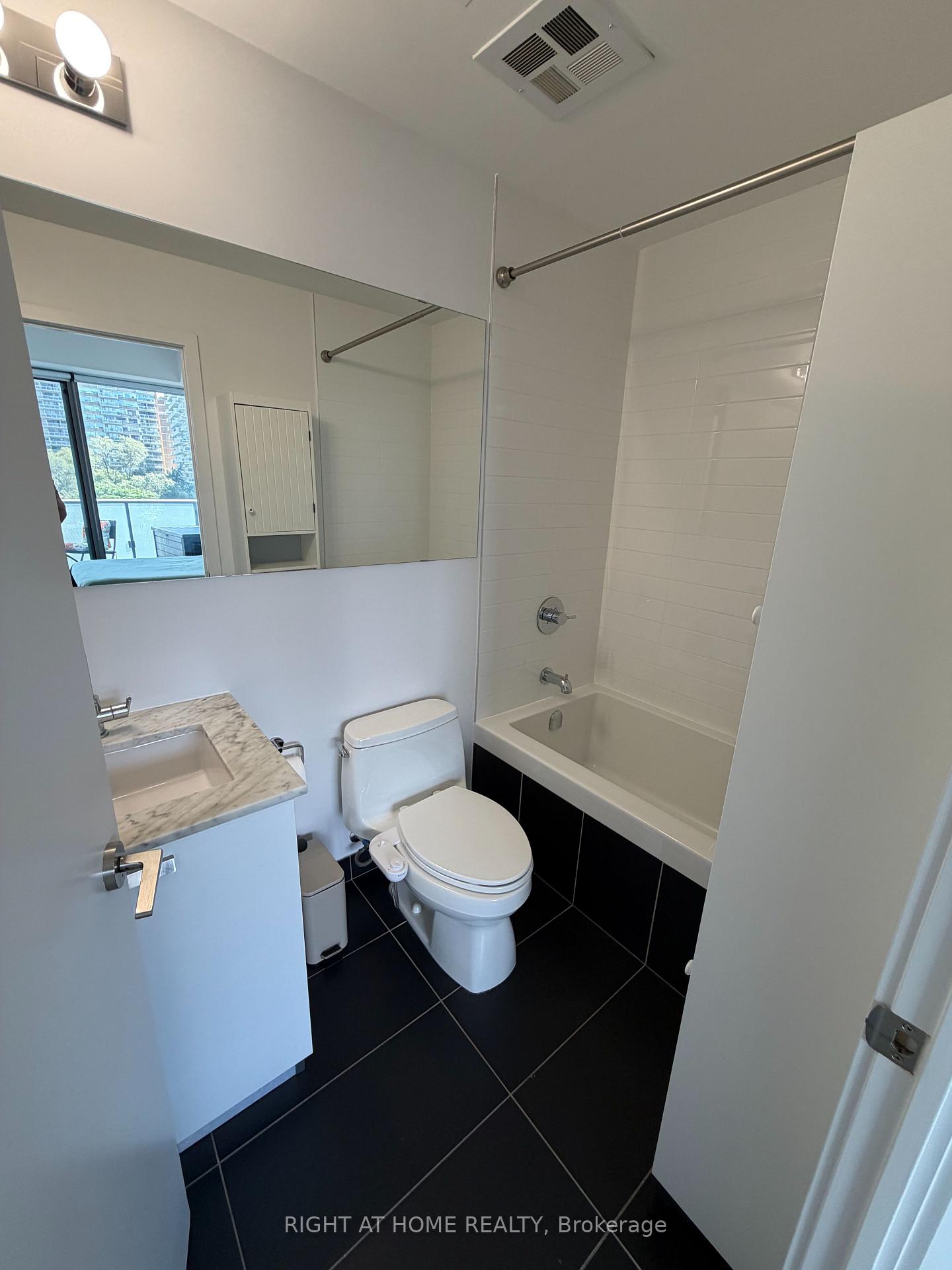 Photo 17 of Unit 704, 1815 Yonge Street, Toronto, Mount Pleasant West — HOMEH