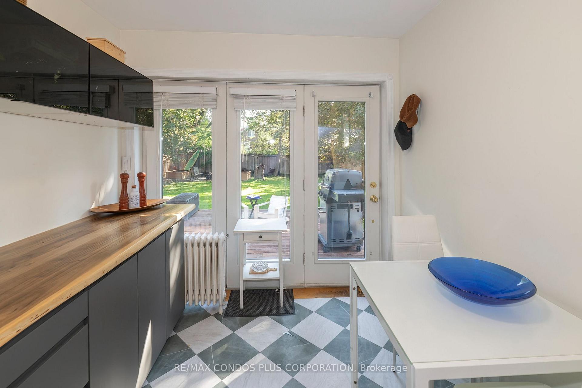 Photo 24 of 11 Elton Crescent, Etobicoke, Long Branch — HOMEH