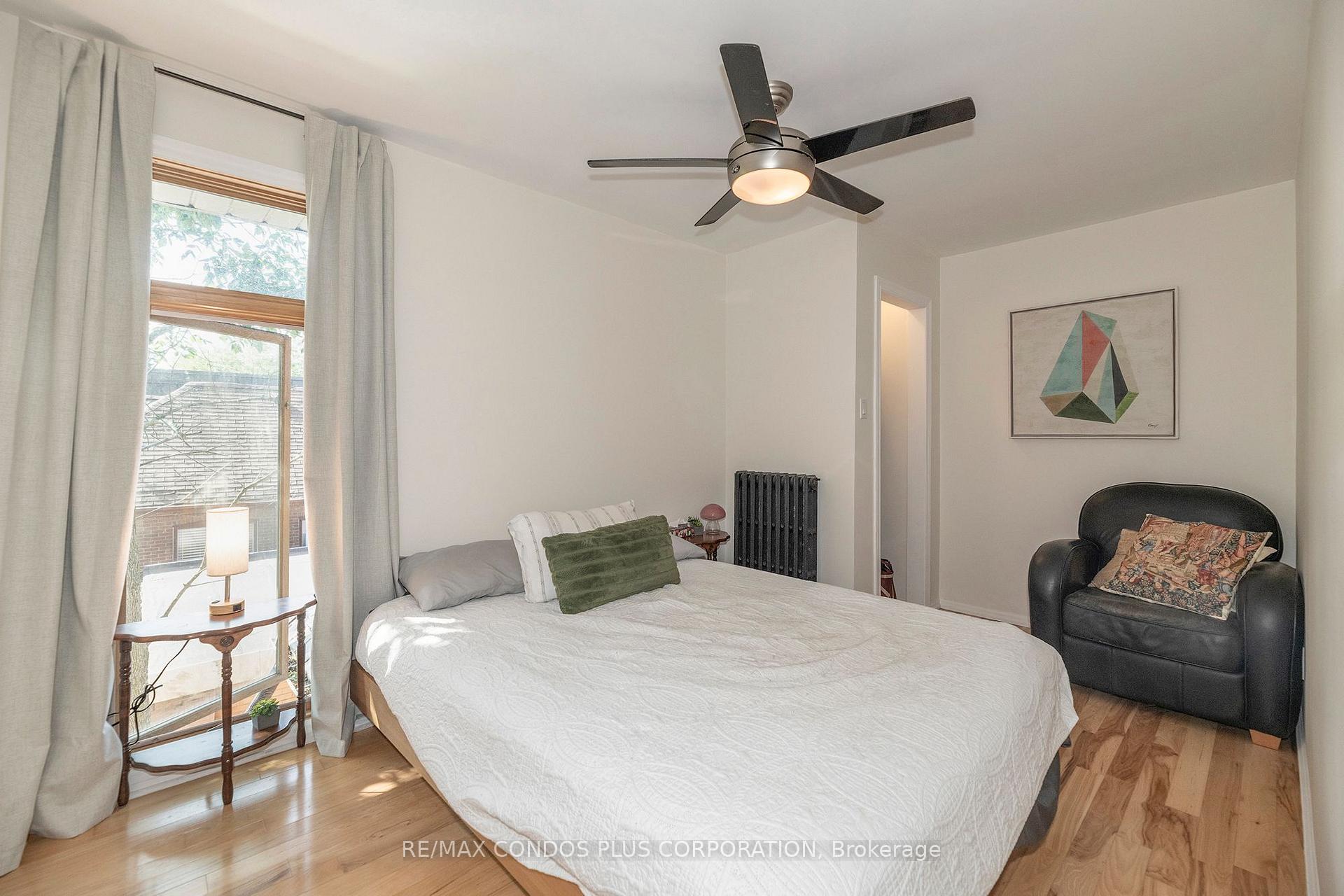 Photo 29 of 11 Elton Crescent, Etobicoke, Long Branch — HOMEH