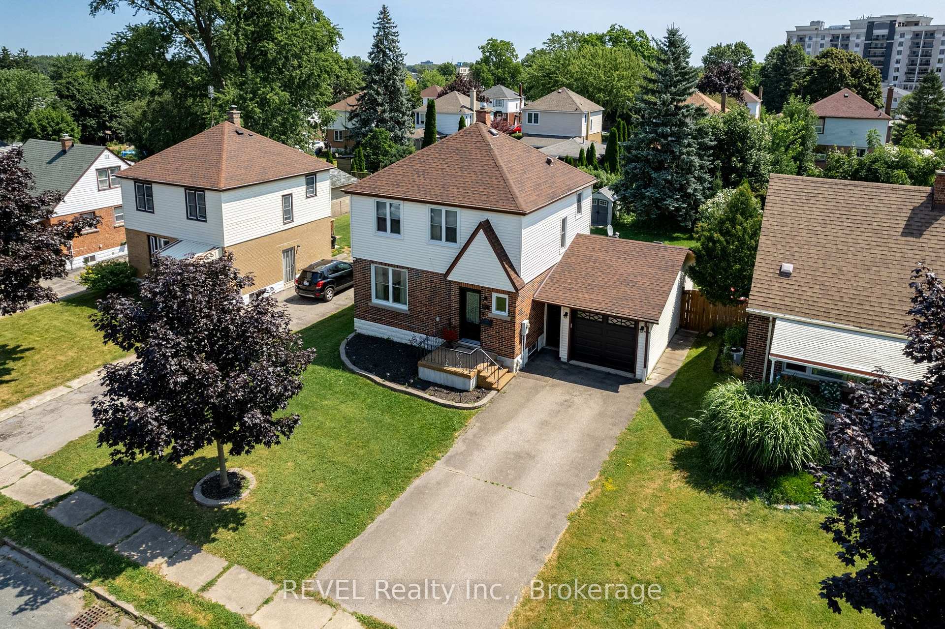 Photo 2 of 5682 Hanan Avenue, Niagara Falls, Hospital — HOMEH