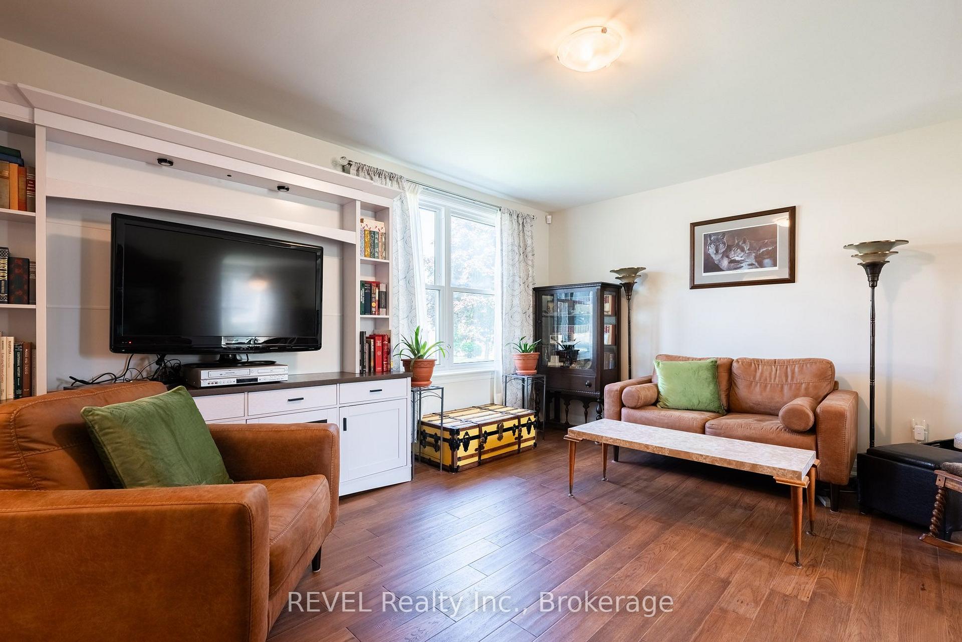 Photo 8 of 5682 Hanan Avenue, Niagara Falls, Hospital — HOMEH