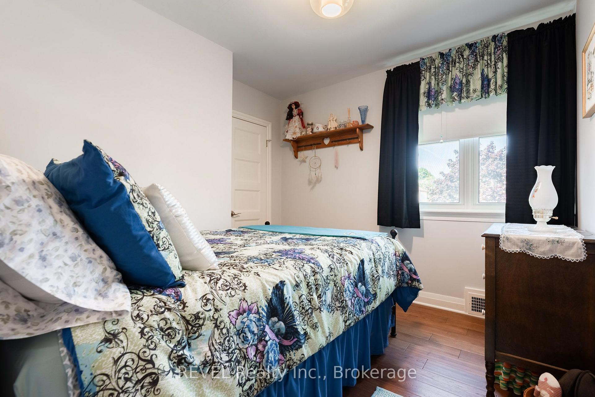 Photo 18 of 5682 Hanan Avenue, Niagara Falls, Hospital — HOMEH
