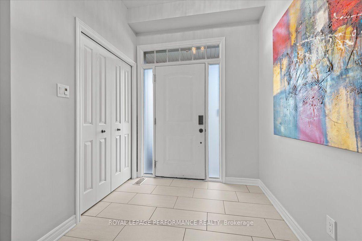 Photo 2 of 929 Verbena Crescent, Ottawa, Blossom Park/Kemp Park/Findlay Creek — HOMEH