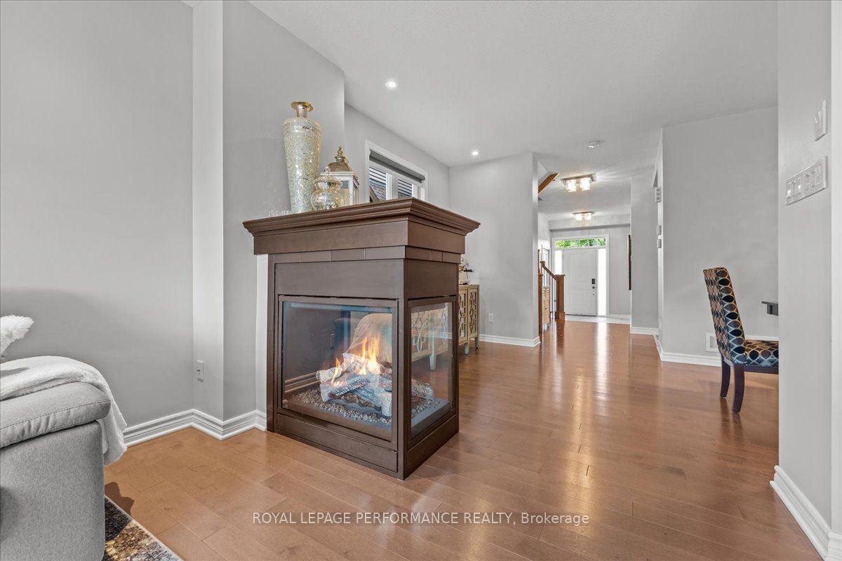 Photo 5 of 929 Verbena Crescent, Ottawa, Blossom Park/Kemp Park/Findlay Creek — HOMEH