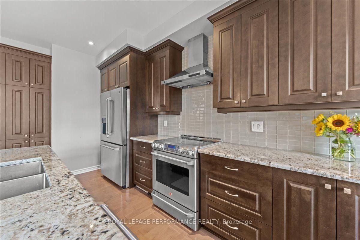 Photo 10 of 929 Verbena Crescent, Ottawa, Blossom Park/Kemp Park/Findlay Creek — HOMEH
