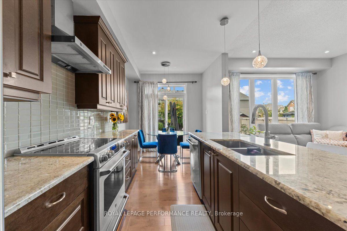 Photo 12 of 929 Verbena Crescent, Ottawa, Blossom Park/Kemp Park/Findlay Creek — HOMEH
