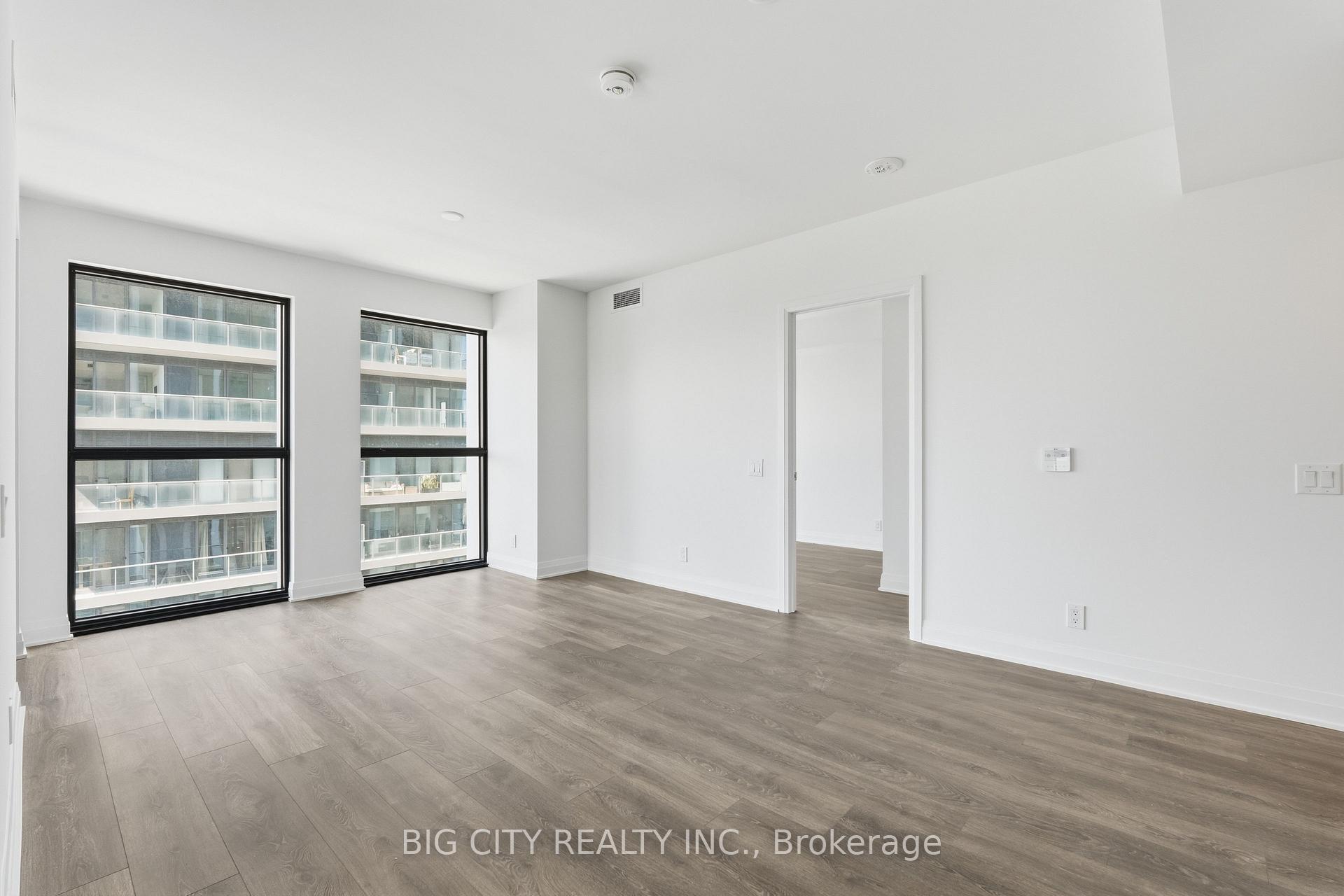 Photo 4 of Unit 1604, 25 Frederick Todd Way, Toronto, Thorncliffe Park — HOMEH
