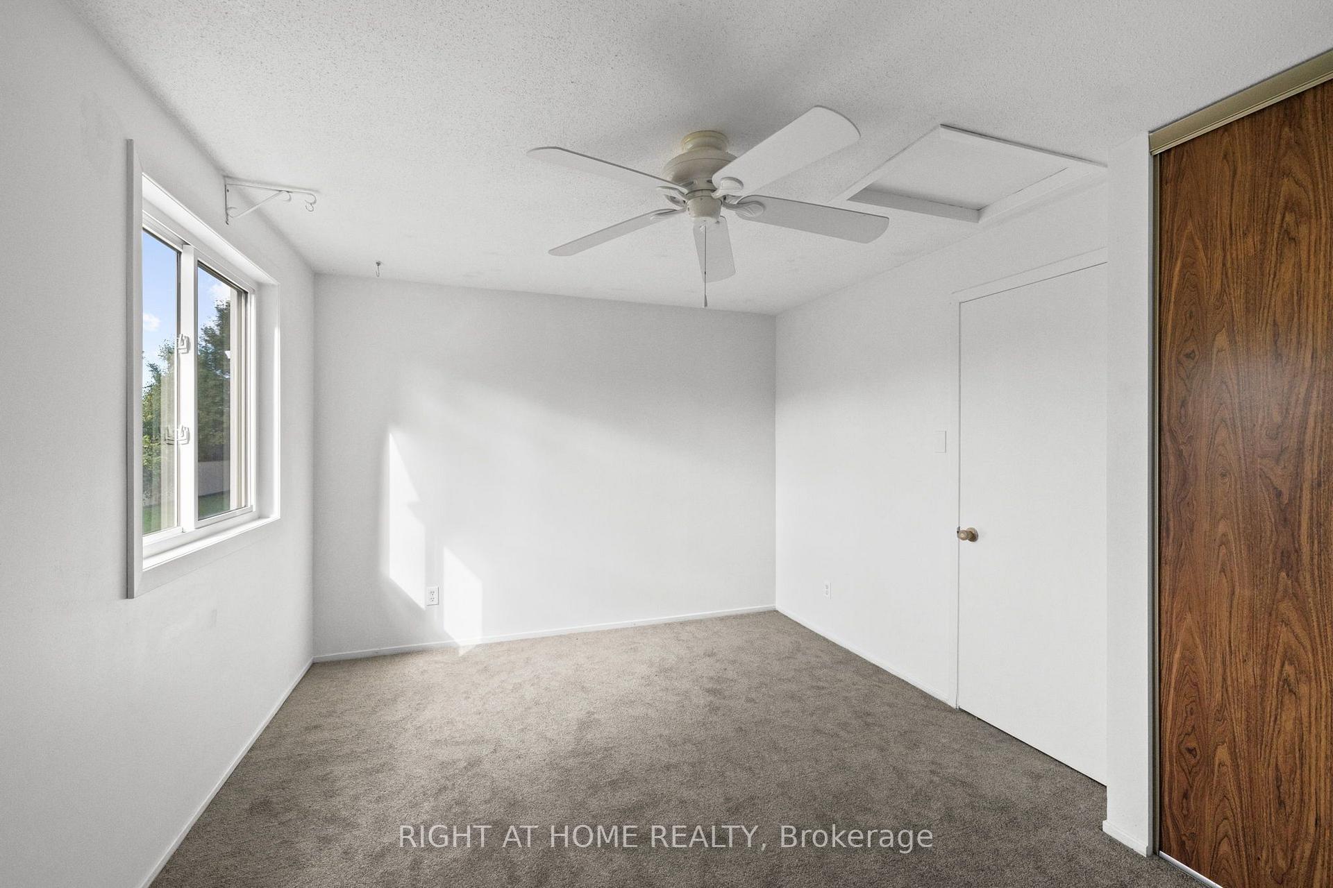 Photo 16 of 158F Valley Stream Drive, Ottawa, Leslie Park — HOMEH