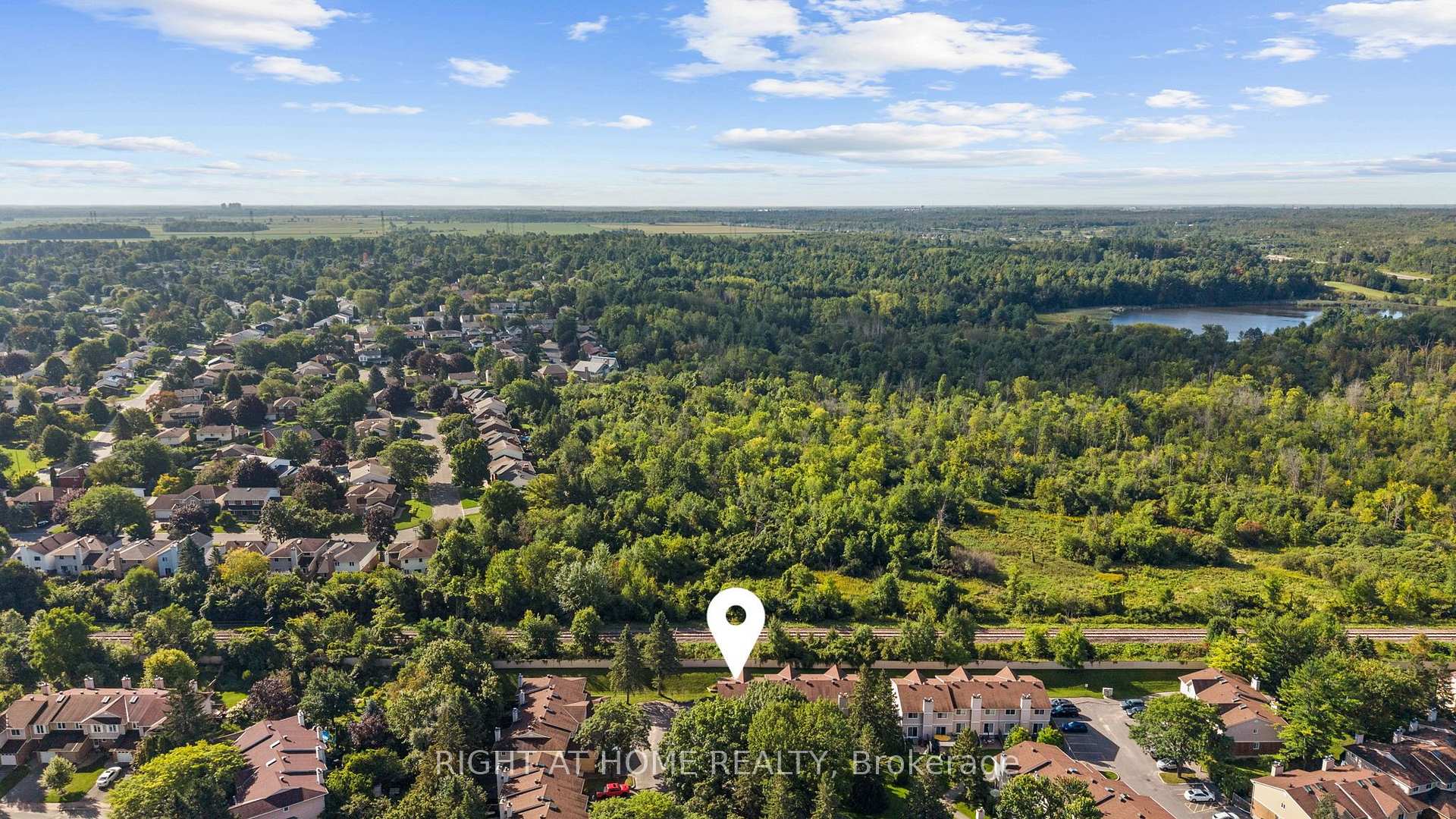 Photo 27 of 158F Valley Stream Drive, Ottawa, Leslie Park — HOMEH