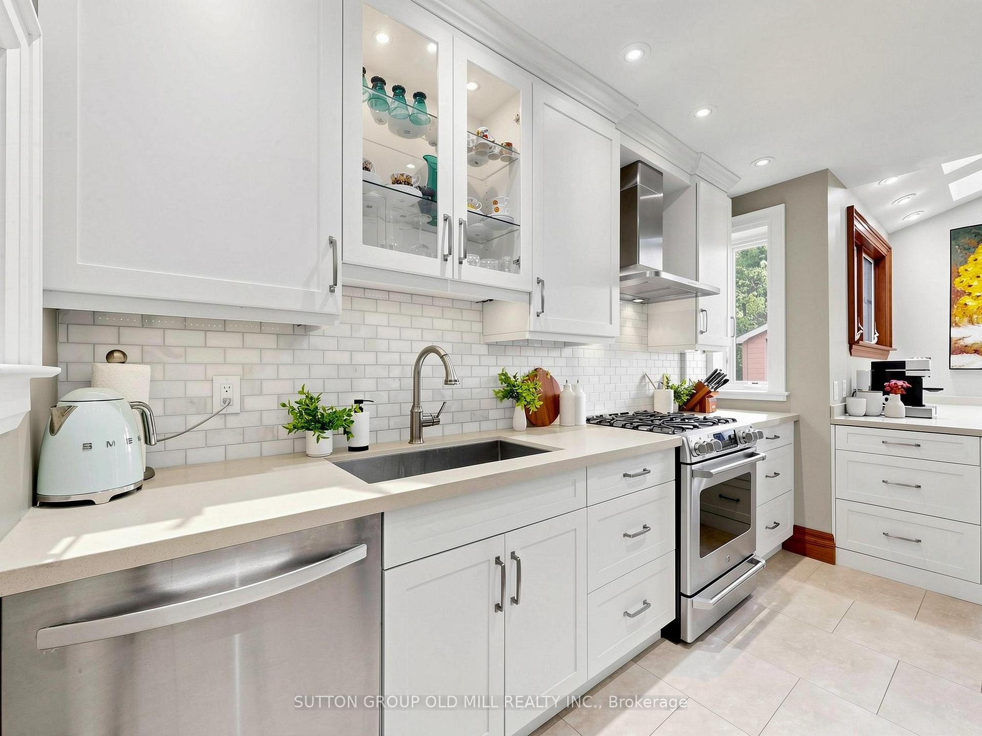 Photo 10 of 67 Old Mill Drive, Toronto, Lambton Baby Point — HOMEH