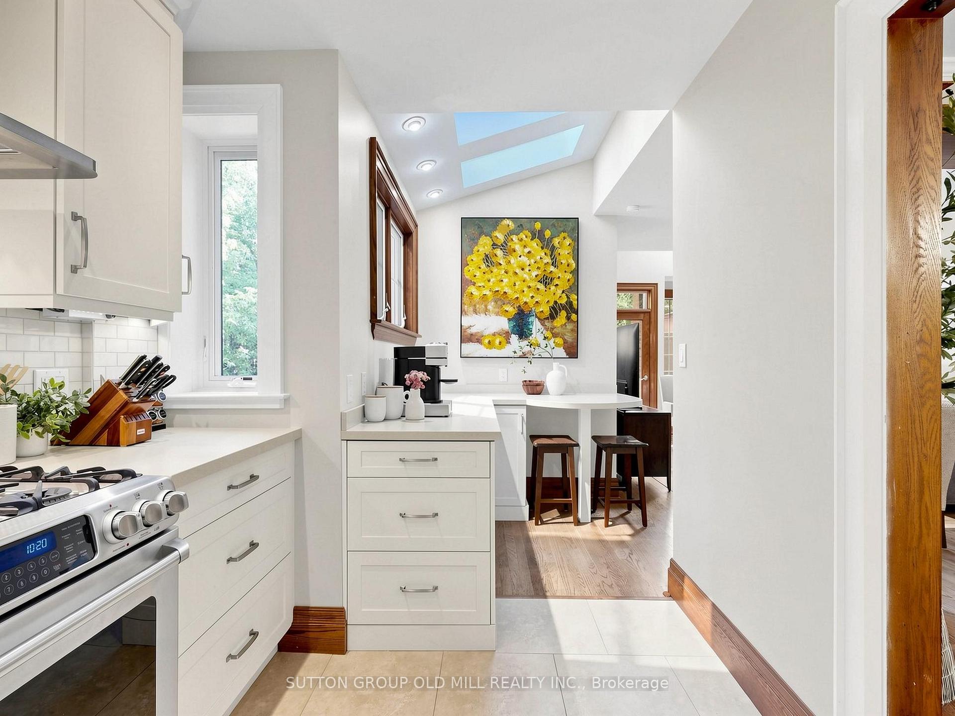 Photo 12 of 67 Old Mill Drive, Toronto, Lambton Baby Point — HOMEH
