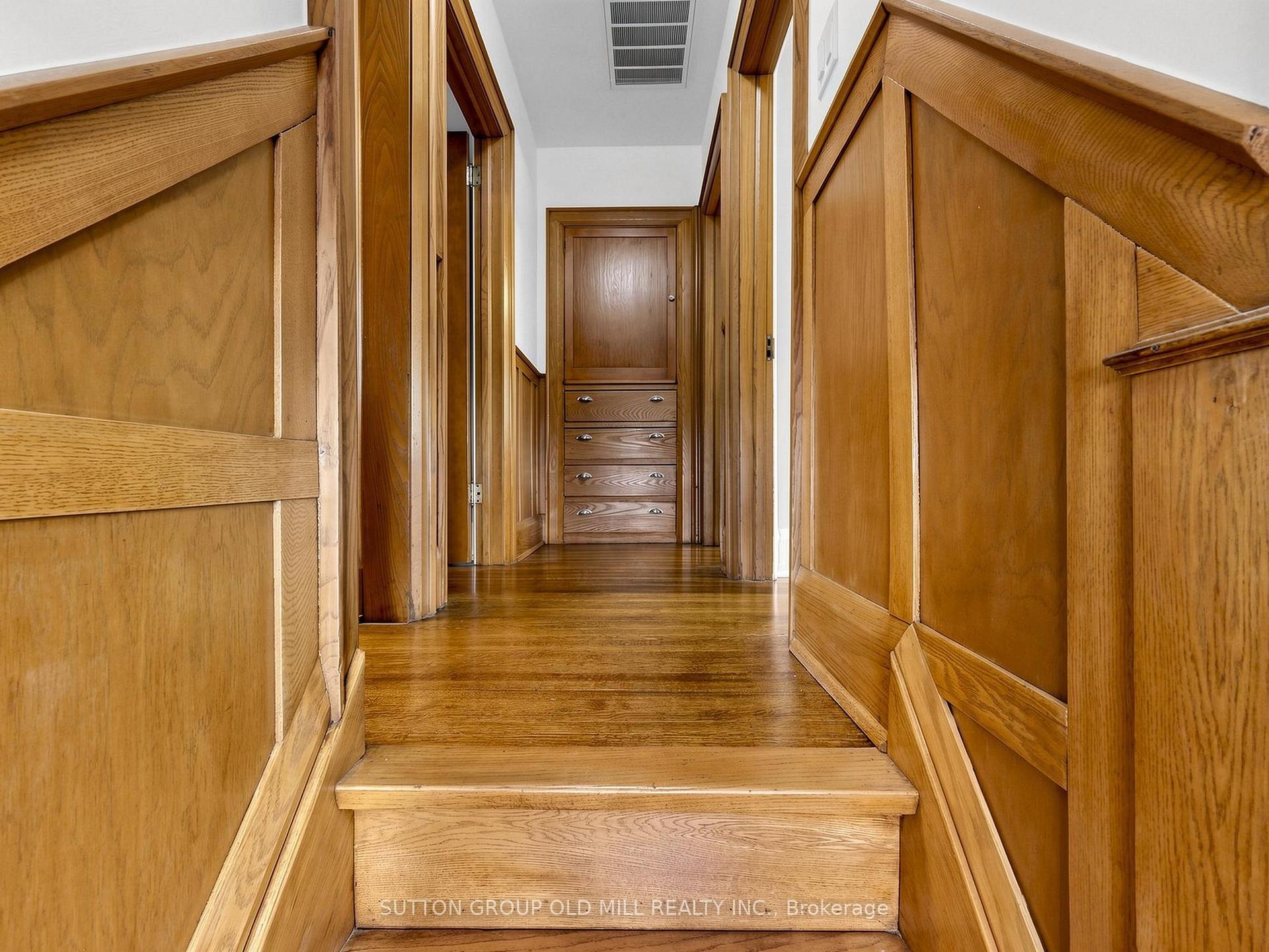 Photo 23 of 67 Old Mill Drive, Toronto, Lambton Baby Point — HOMEH