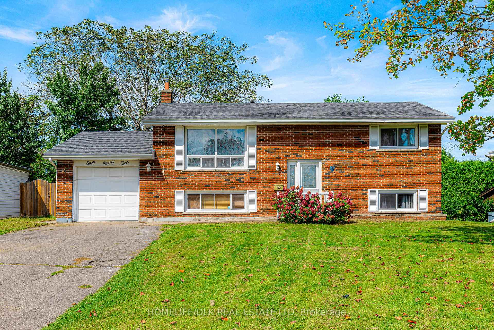 Photo 1 of 794 Comstock Crescent, Brockville, Brockville — HOMEH