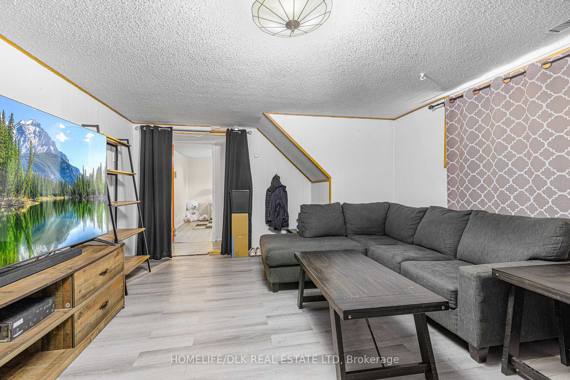 Photo 23 of 794 Comstock Crescent, Brockville, Brockville — HOMEH