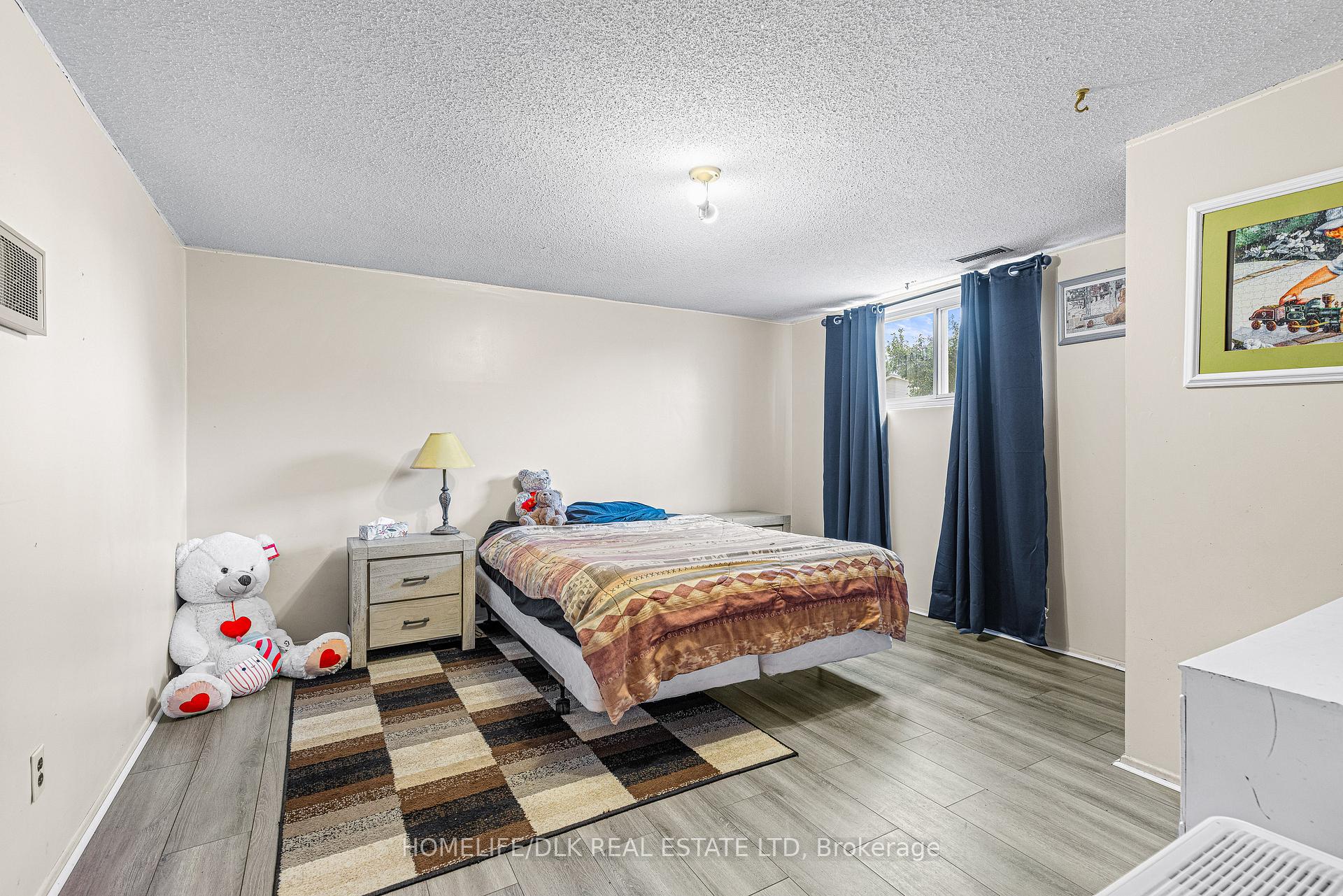 Photo 24 of 794 Comstock Crescent, Brockville, Brockville — HOMEH