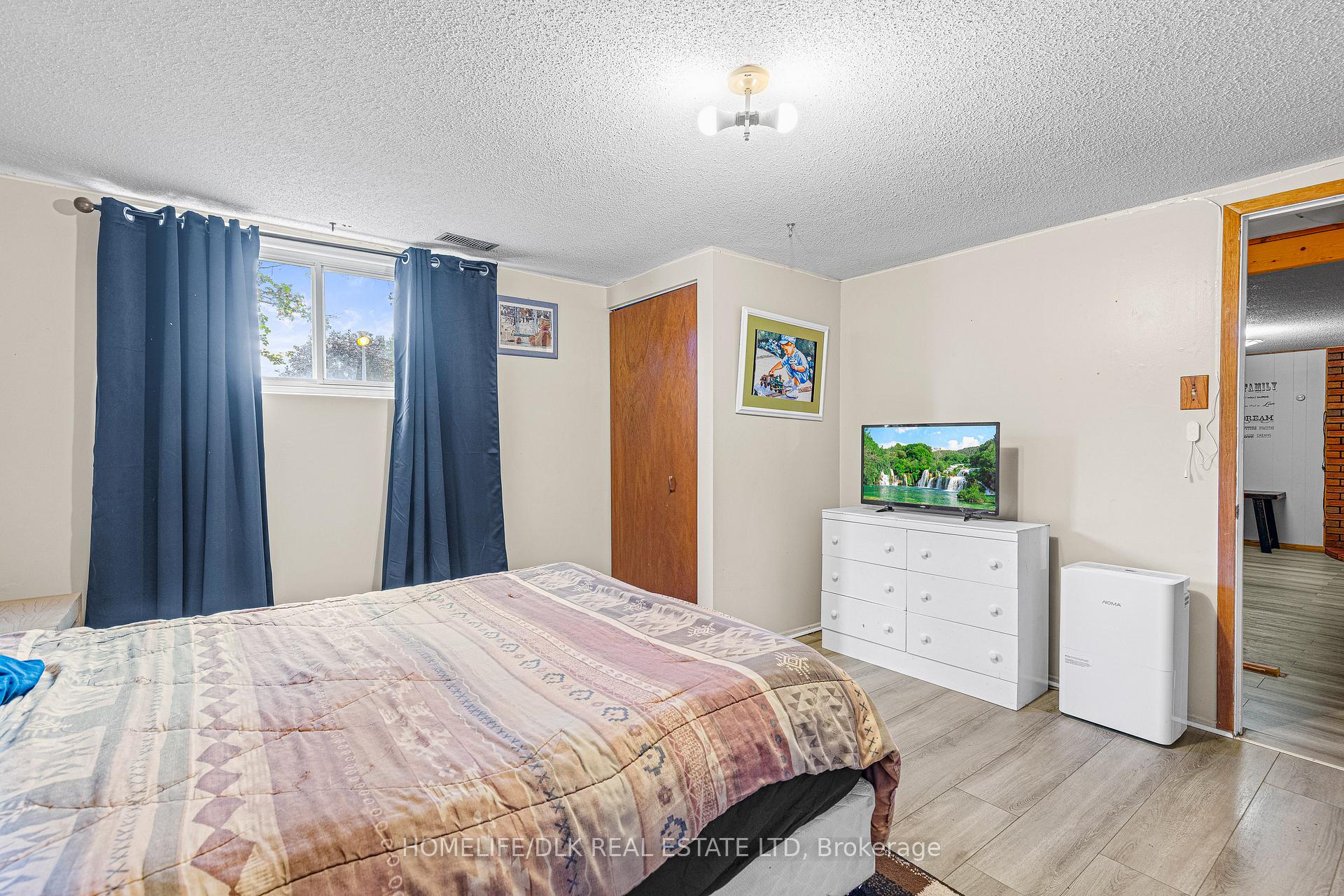 Photo 25 of 794 Comstock Crescent, Brockville, Brockville — HOMEH
